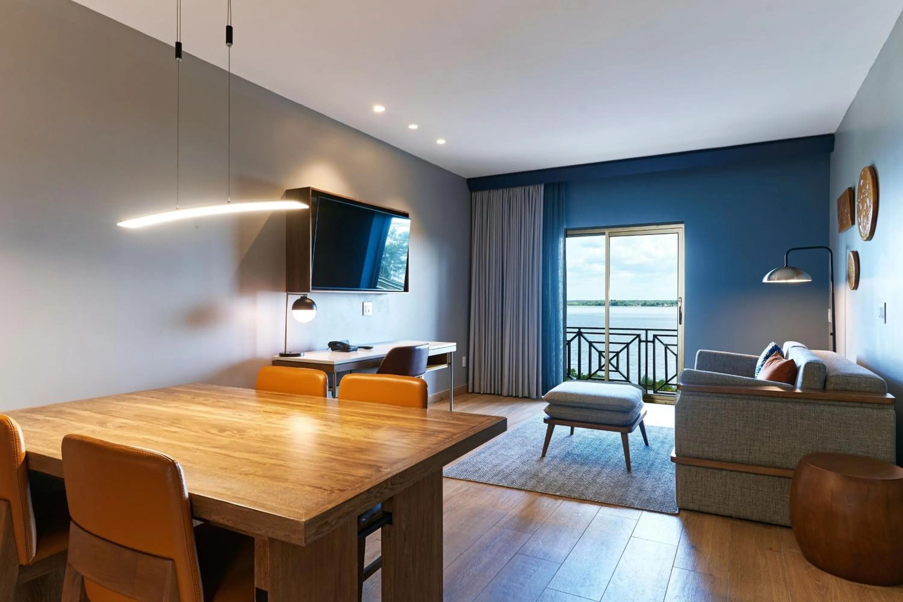 Photo of the whole room in Courtyard by Marriott Paramaribo