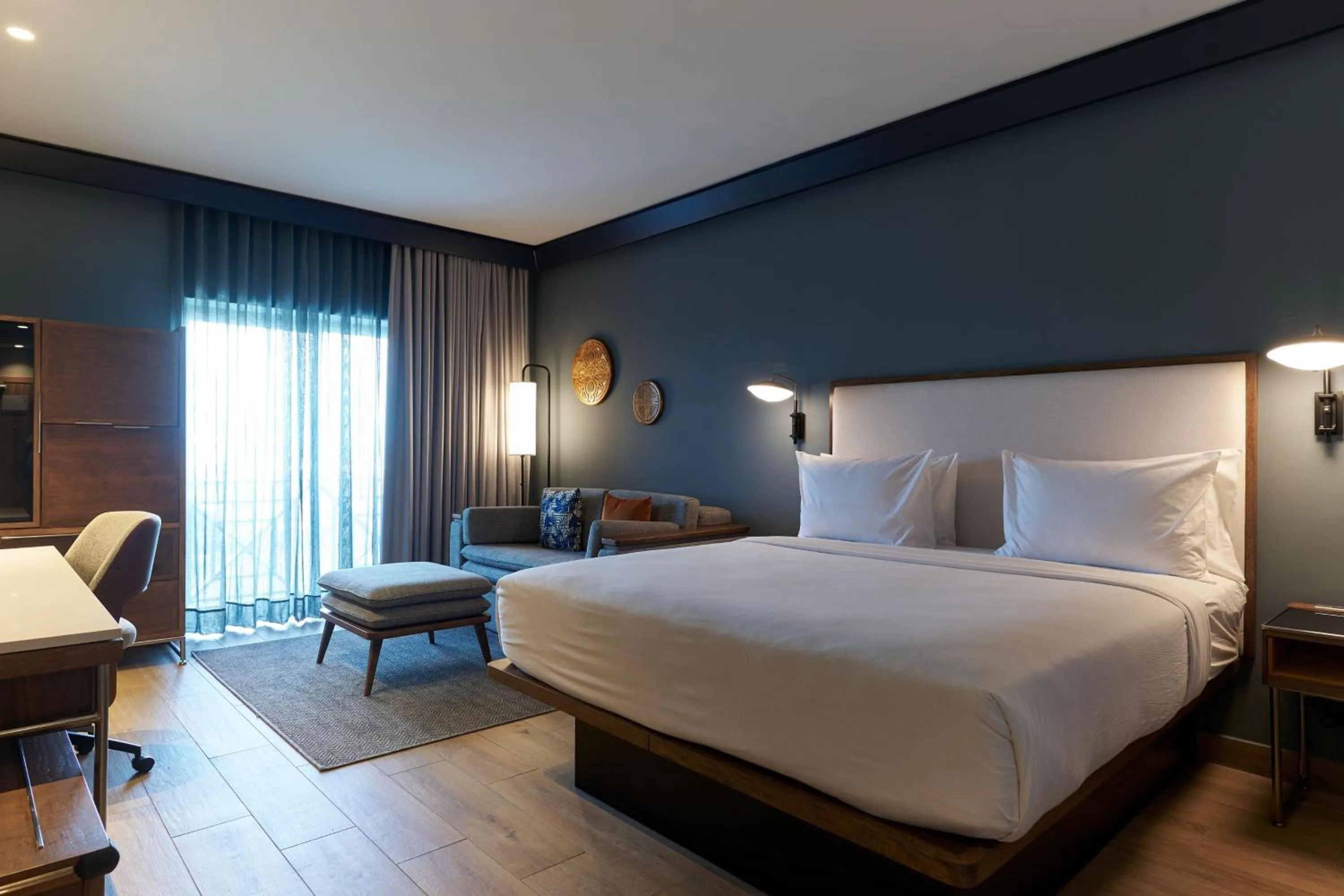 Photo of the whole room, Bed in Courtyard by Marriott Paramaribo