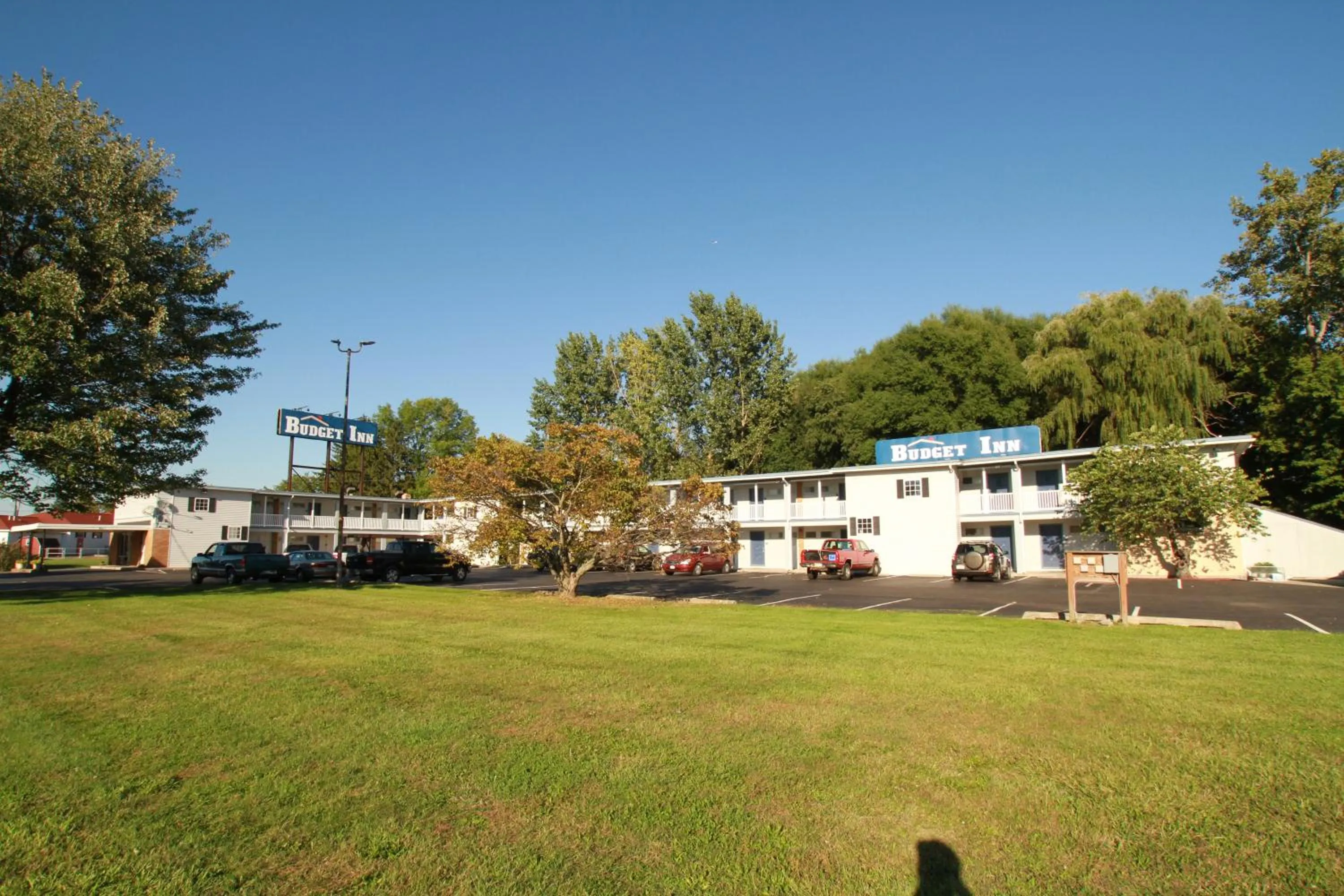 Decorative detail in Budget Inn Cicero