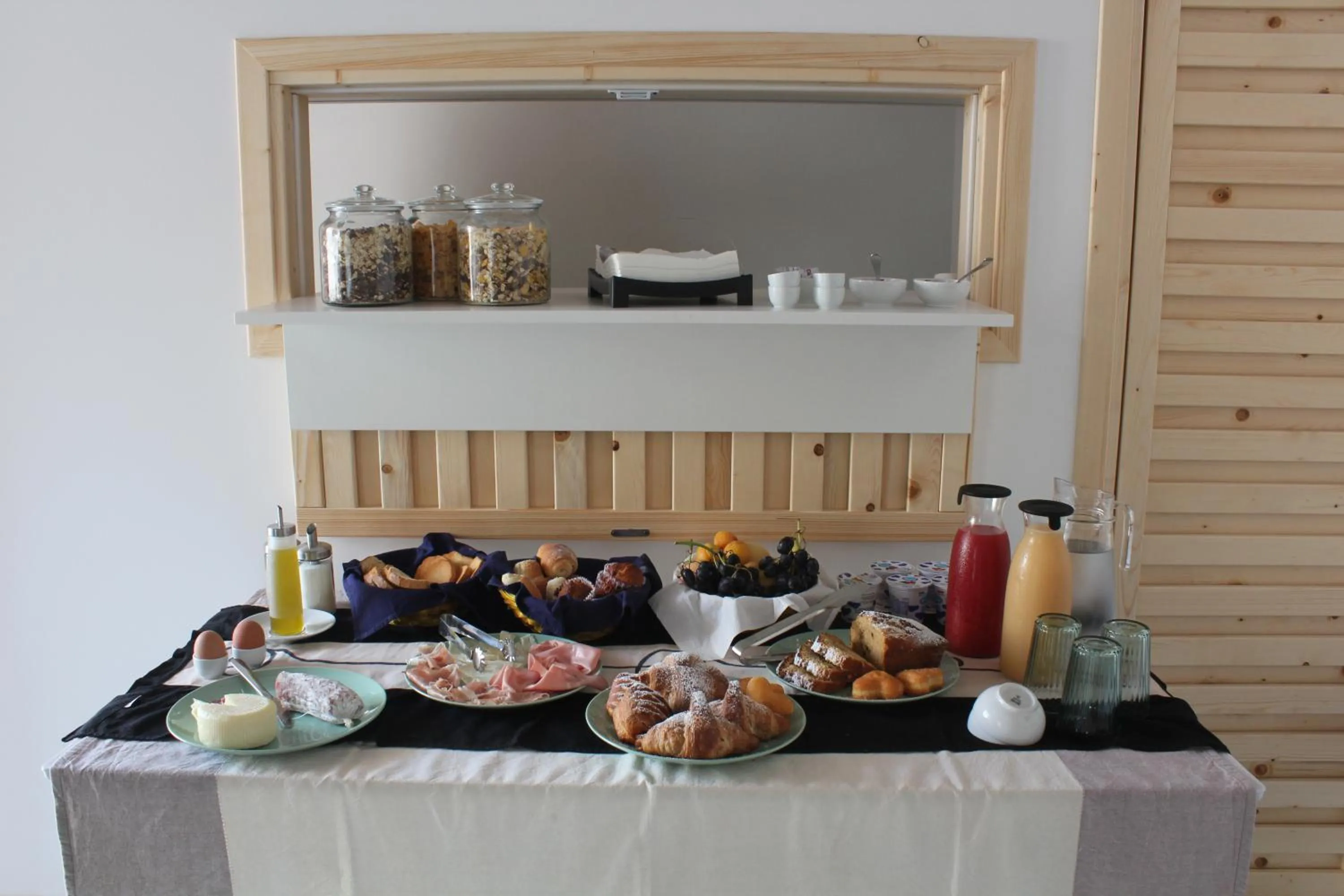 Buffet breakfast in B&B Da Peppa