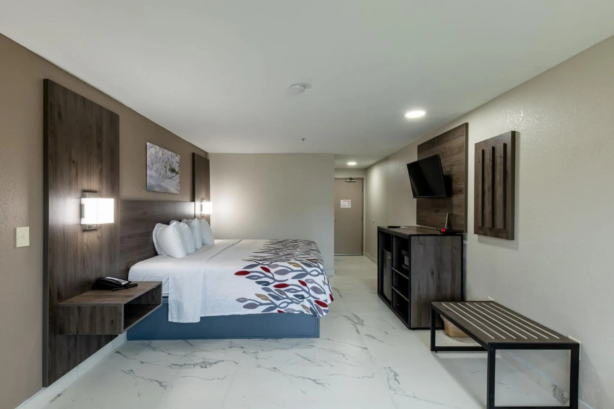 Bedroom, Bed in Red Roof Inn Pharr - McAllen