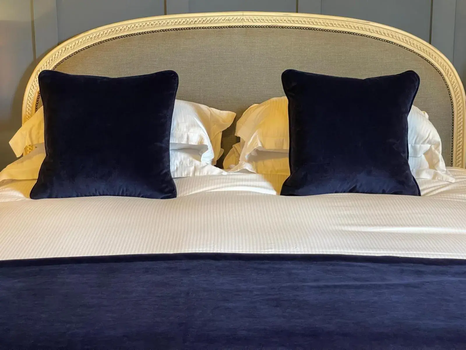 Superior Super King Room in The Kings Head Superior Super King Room in The Kings Head