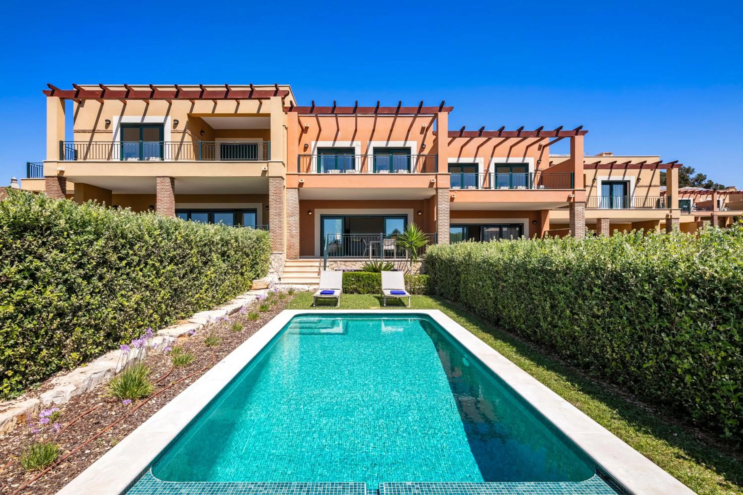 Property building in Vale de Milho Village