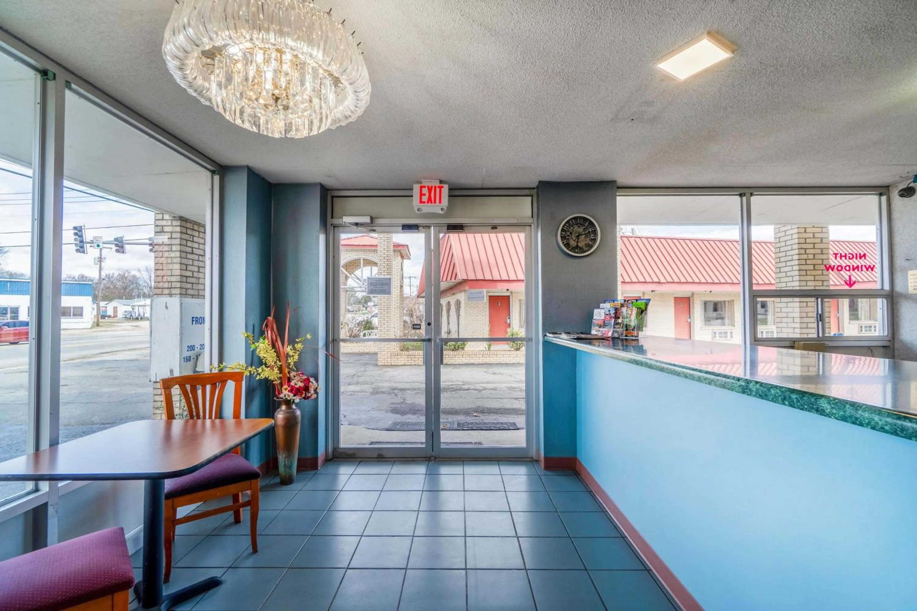 Lobby or reception in Ozark Junction mountain view by OYO