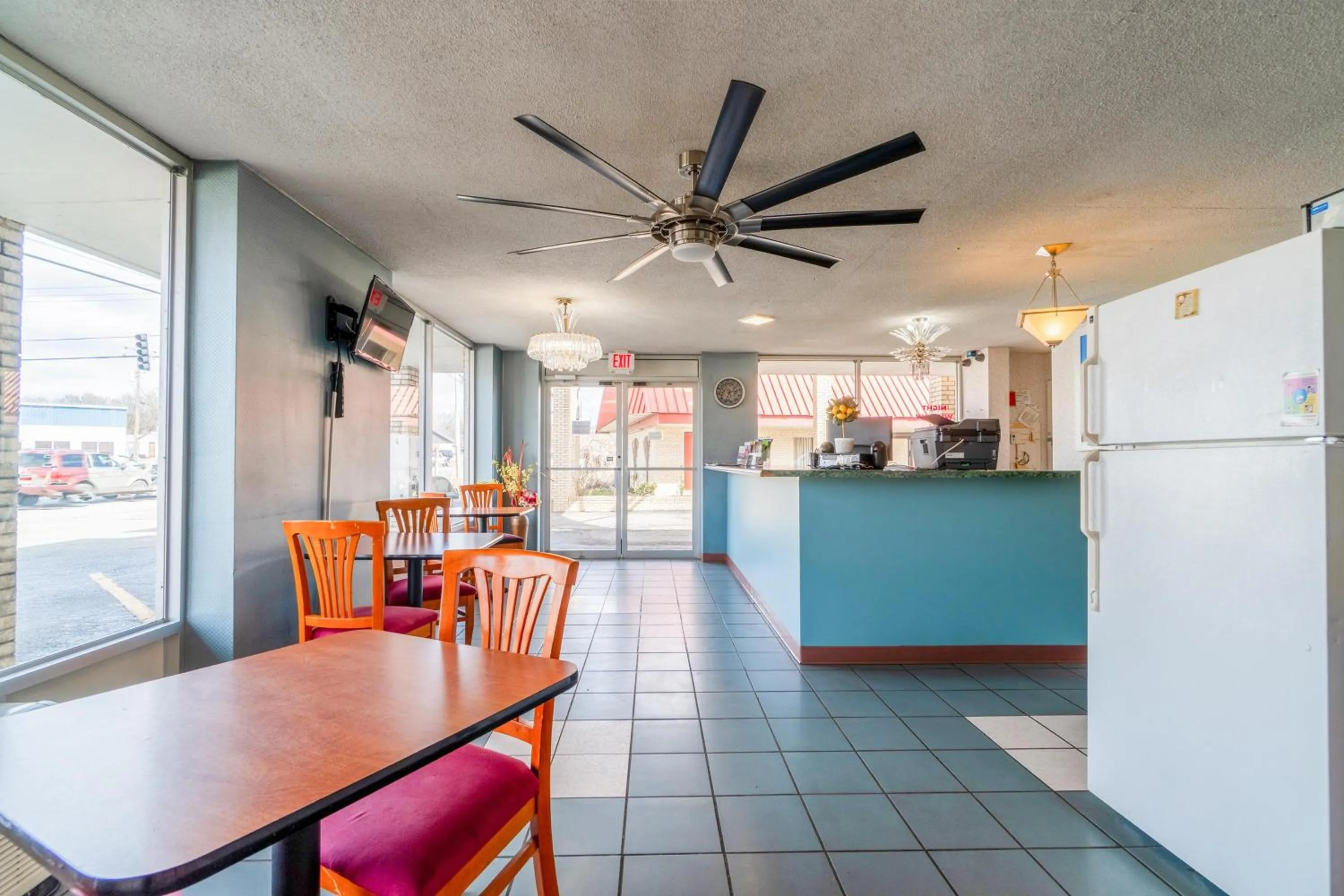 Lobby or reception in Ozark Junction mountain view by OYO