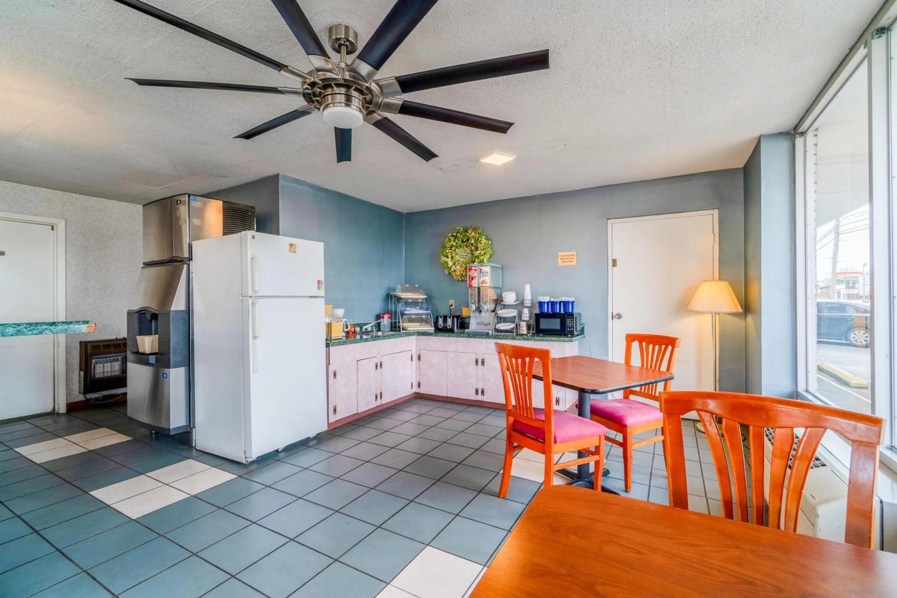 Lobby or reception in Ozark Junction mountain view by OYO