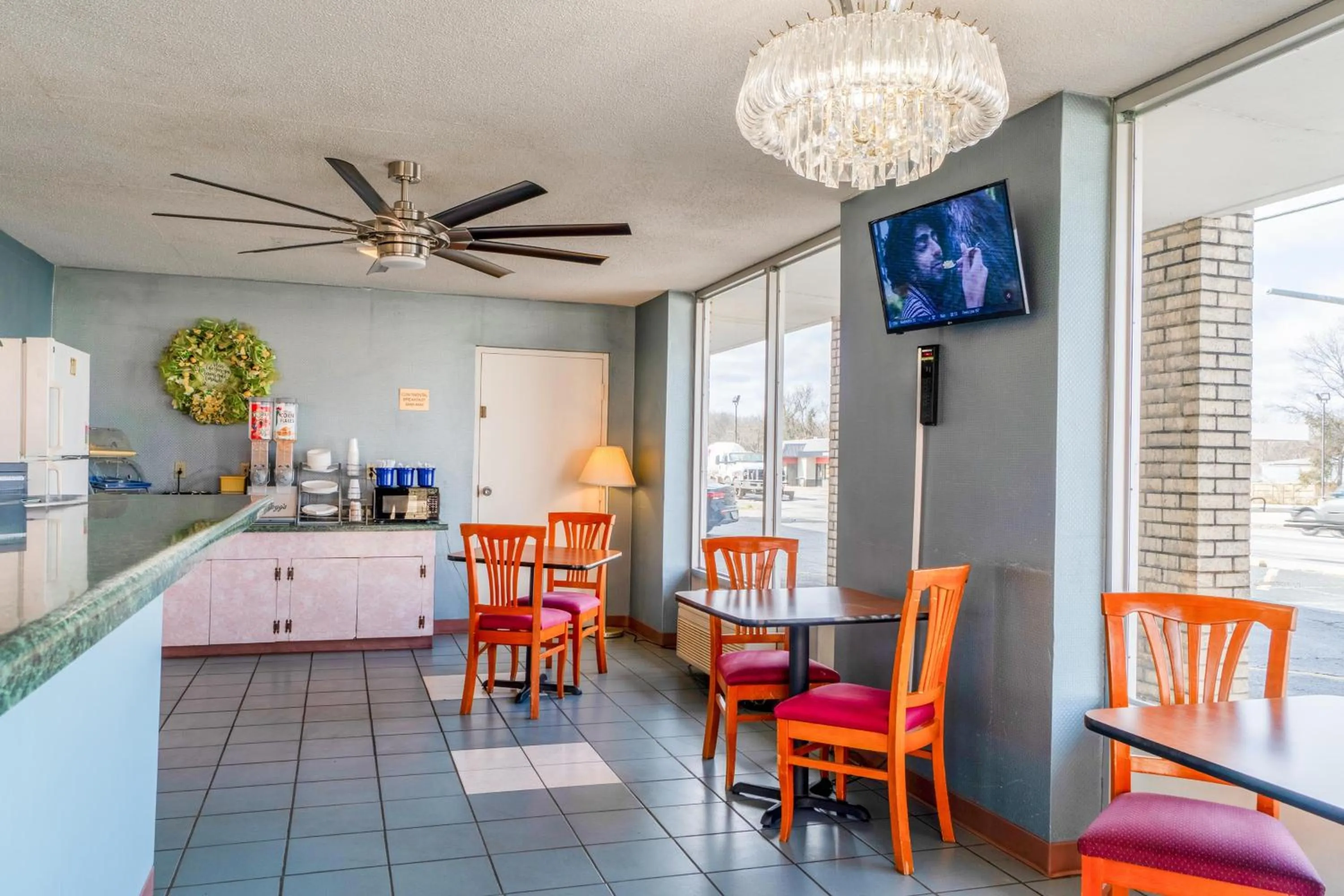 Lobby or reception in Ozark Junction mountain view by OYO