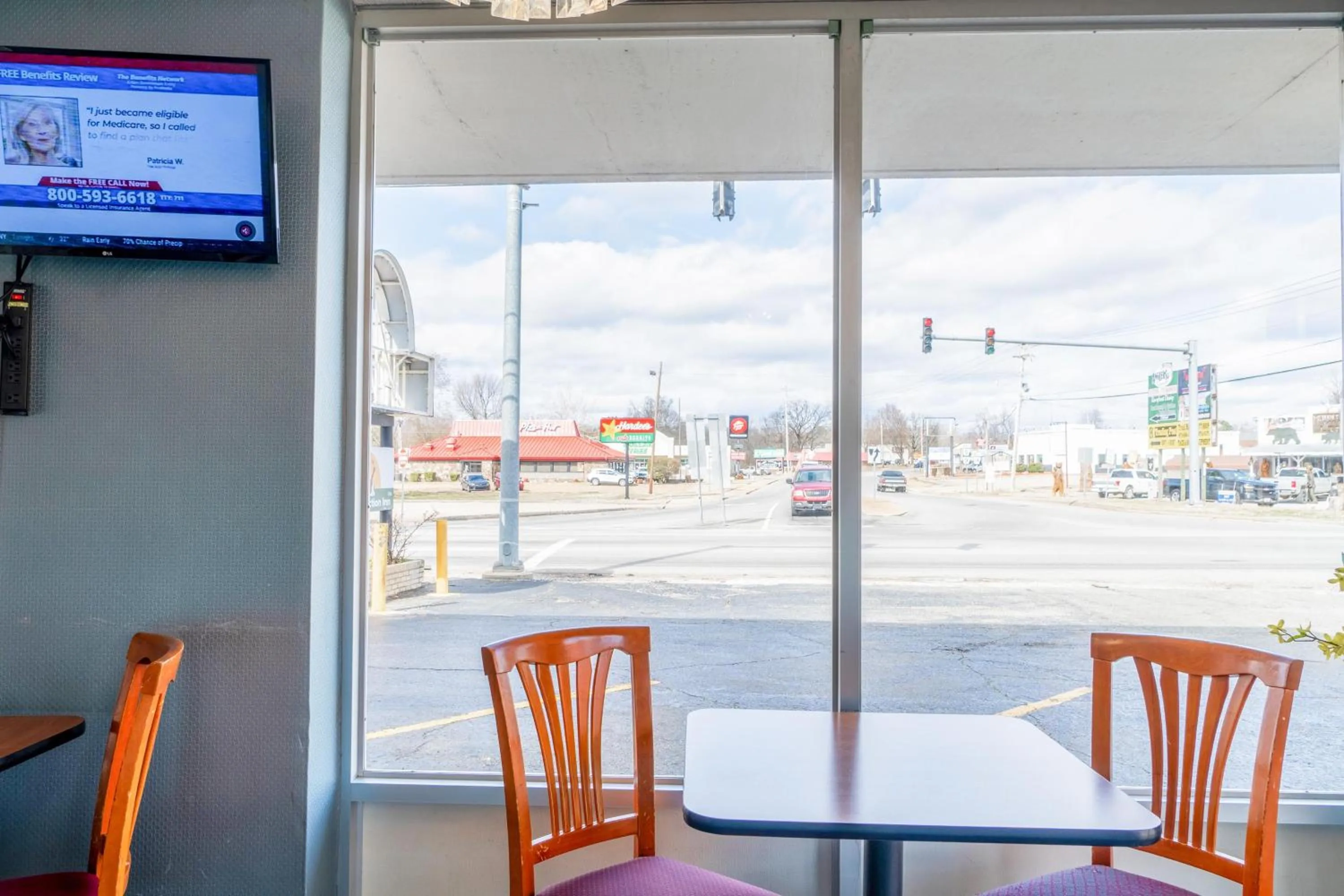 Lobby or reception in Ozark Junction mountain view by OYO