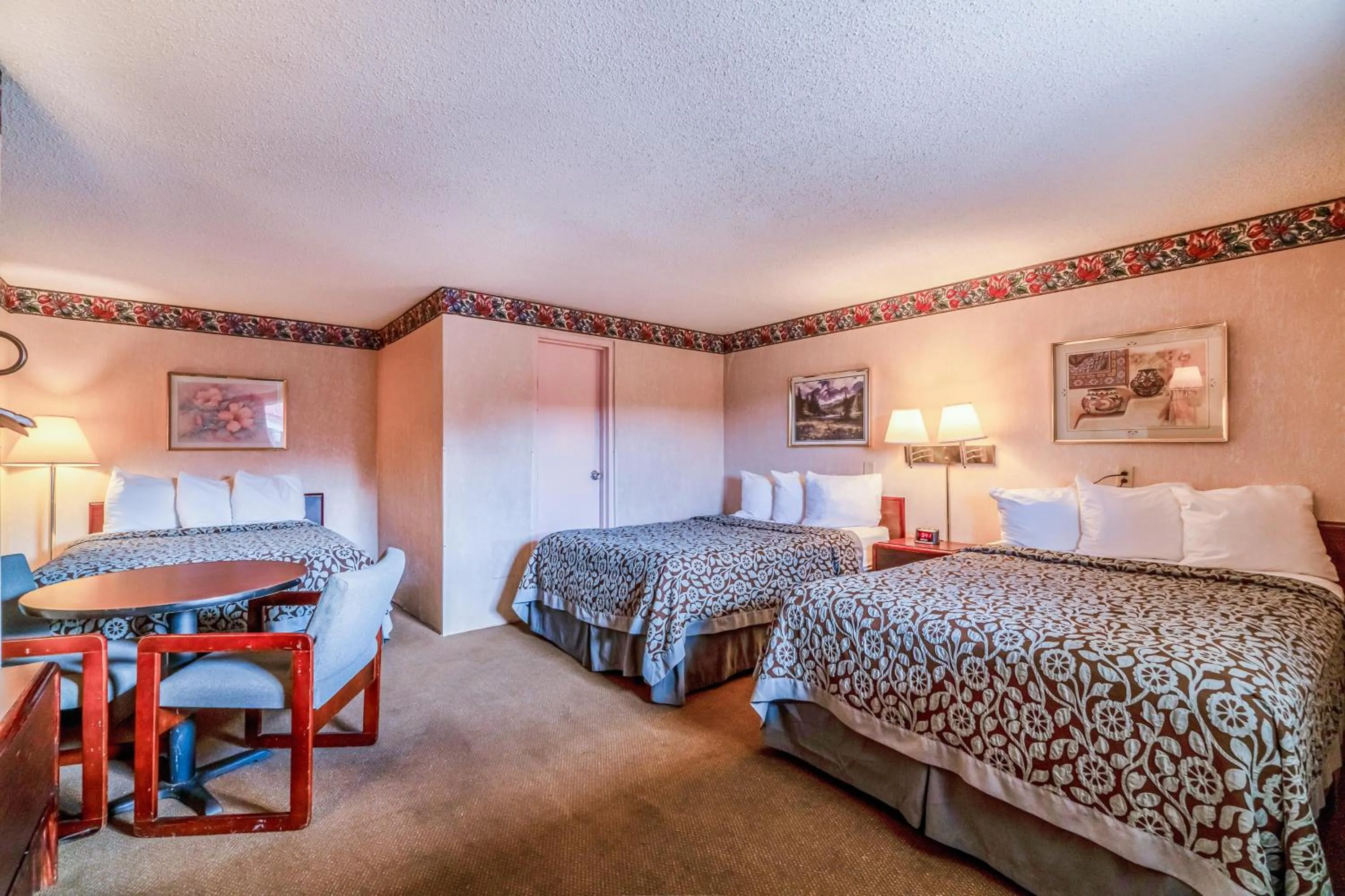 Bedroom, Bed in Ozark Junction mountain view by OYO