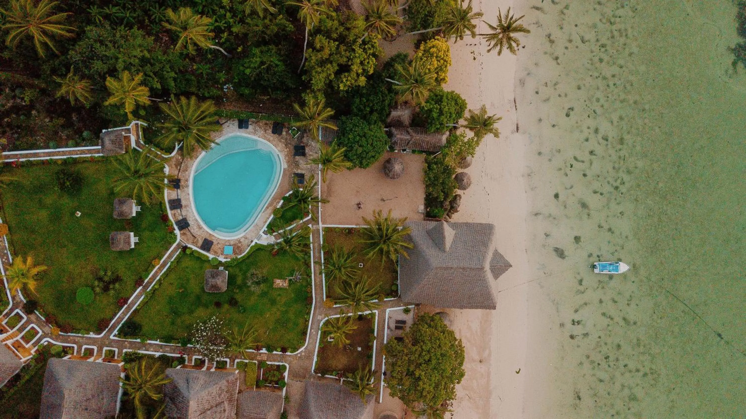 Property building in Filao Beach by Sansi