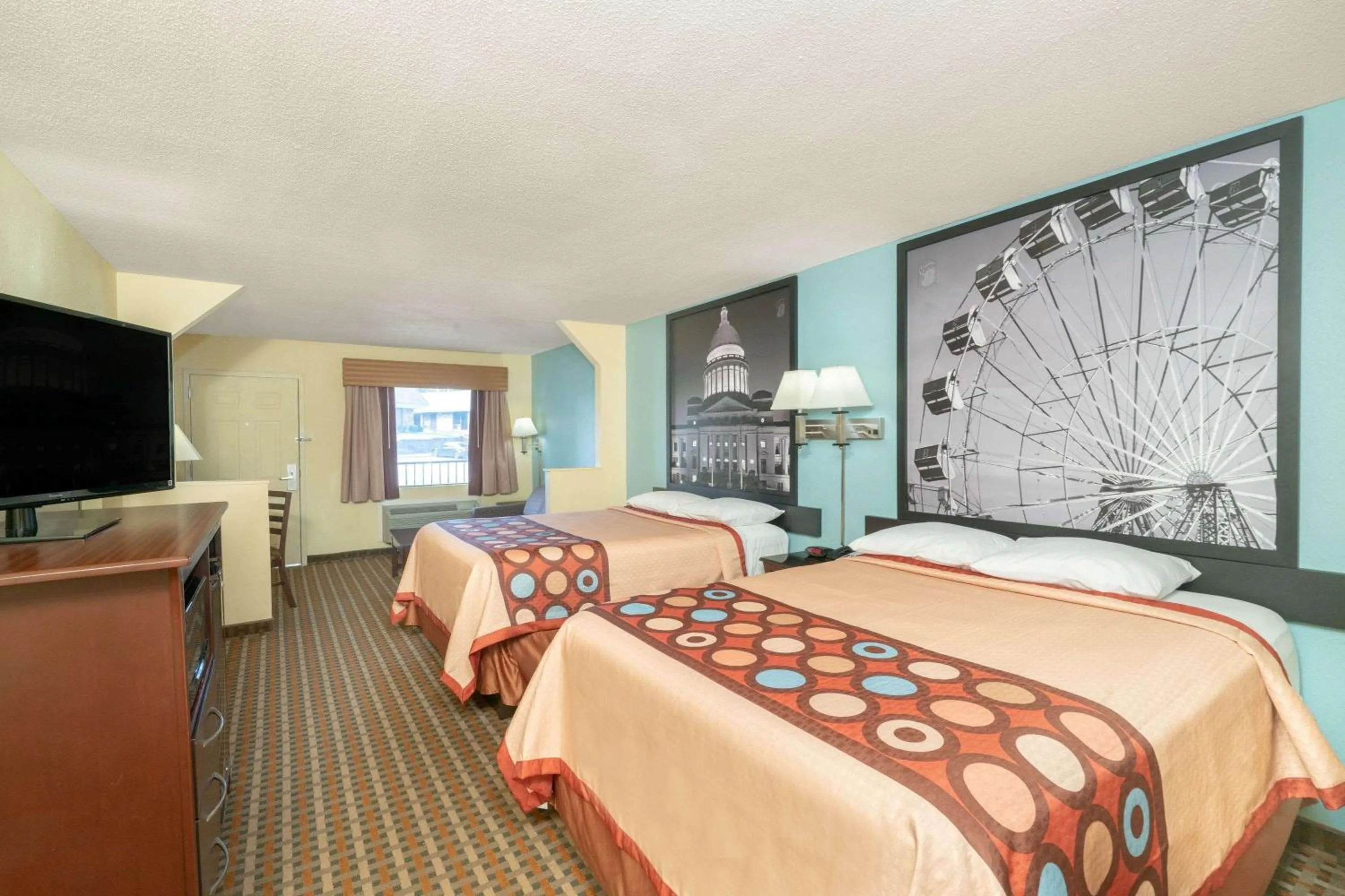 Photo of the whole room, Bed in Super 8 by Wyndham North Little Rock/McCain