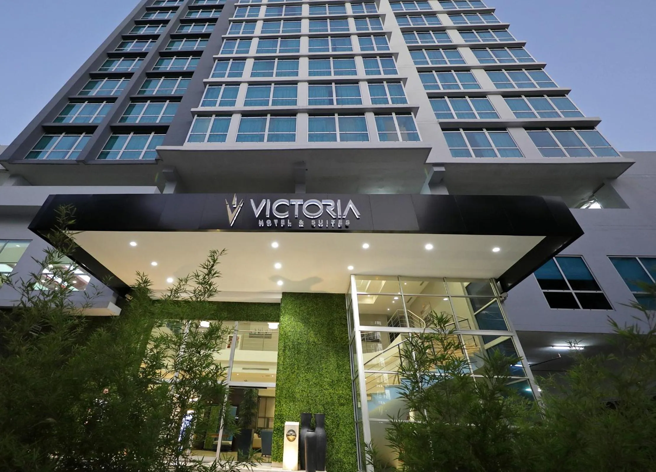 Facade/entrance in Victoria Hotel and Suites Panama