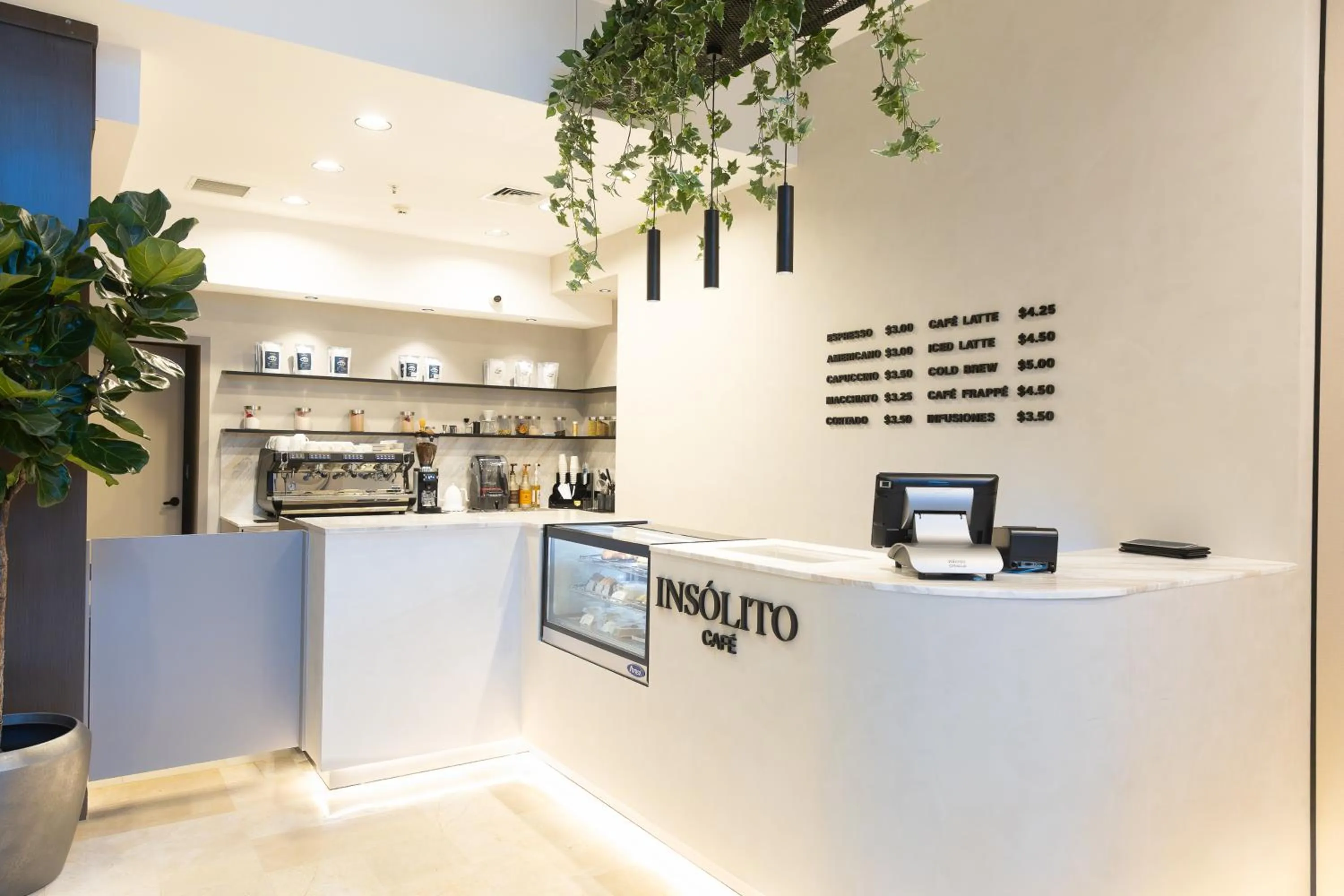 Restaurant/places to eat in Victoria Hotel and Suites Panama