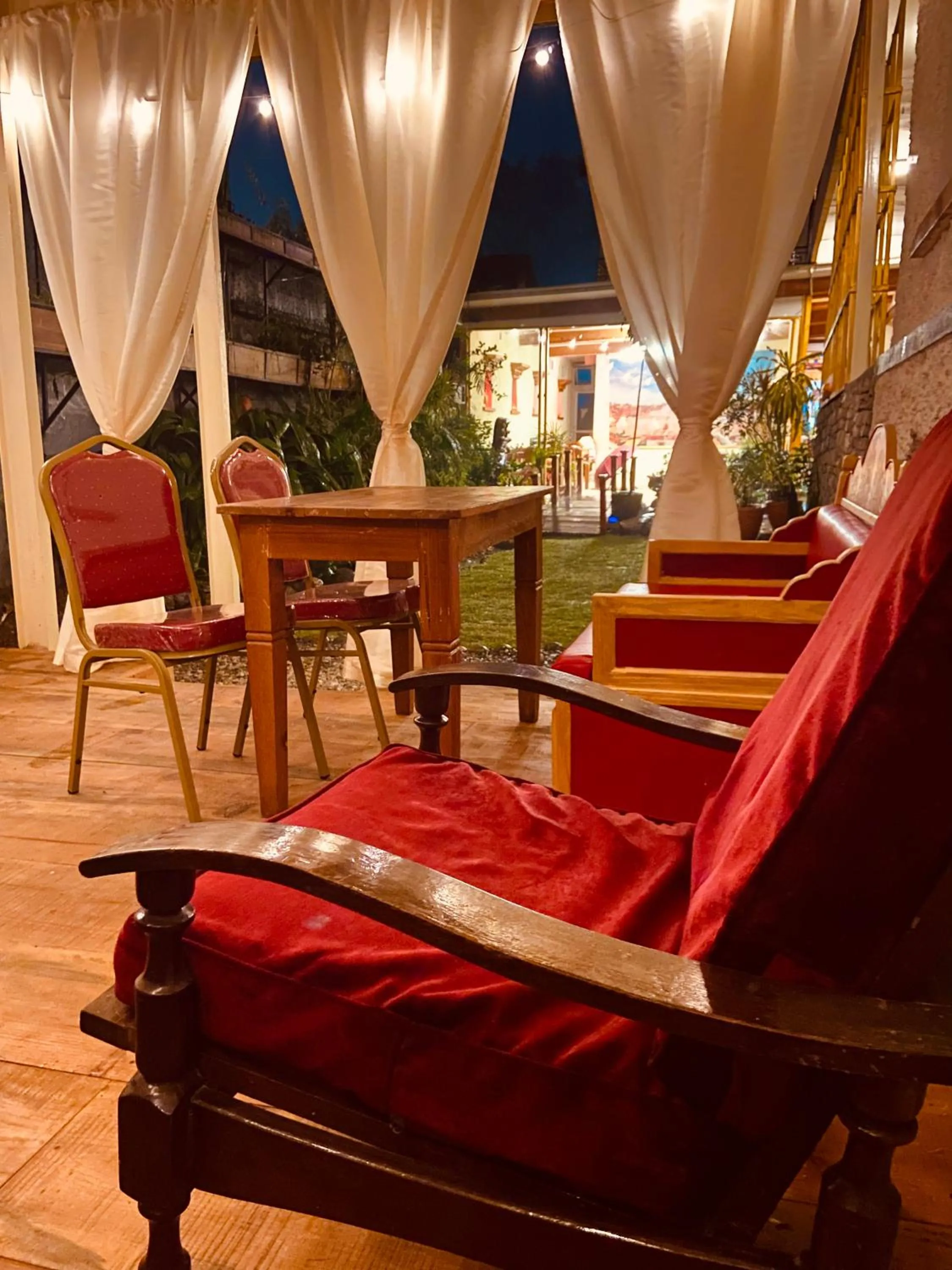 Three Jewels Boutique Hotel