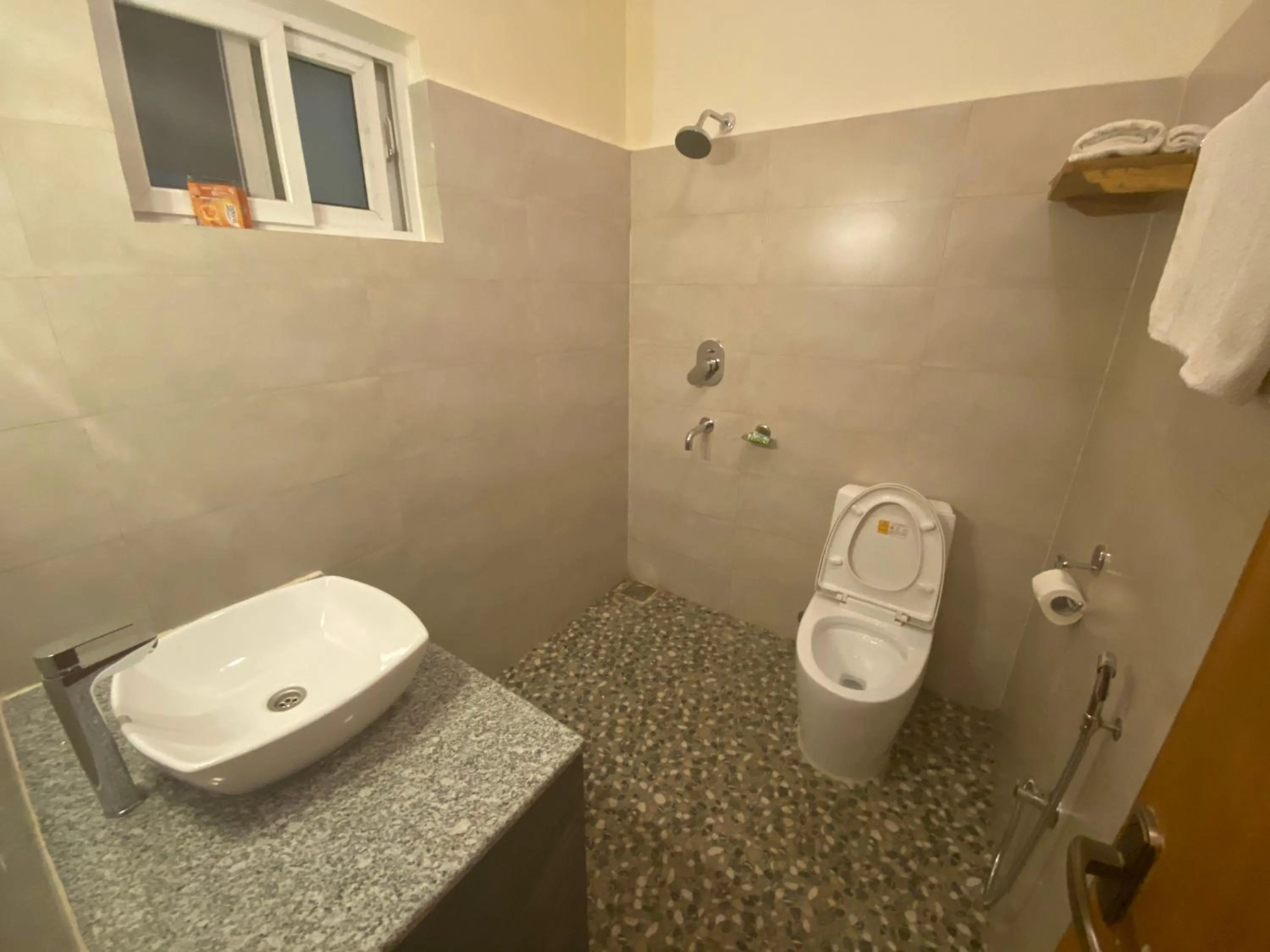 Three Jewels Boutique Hotel