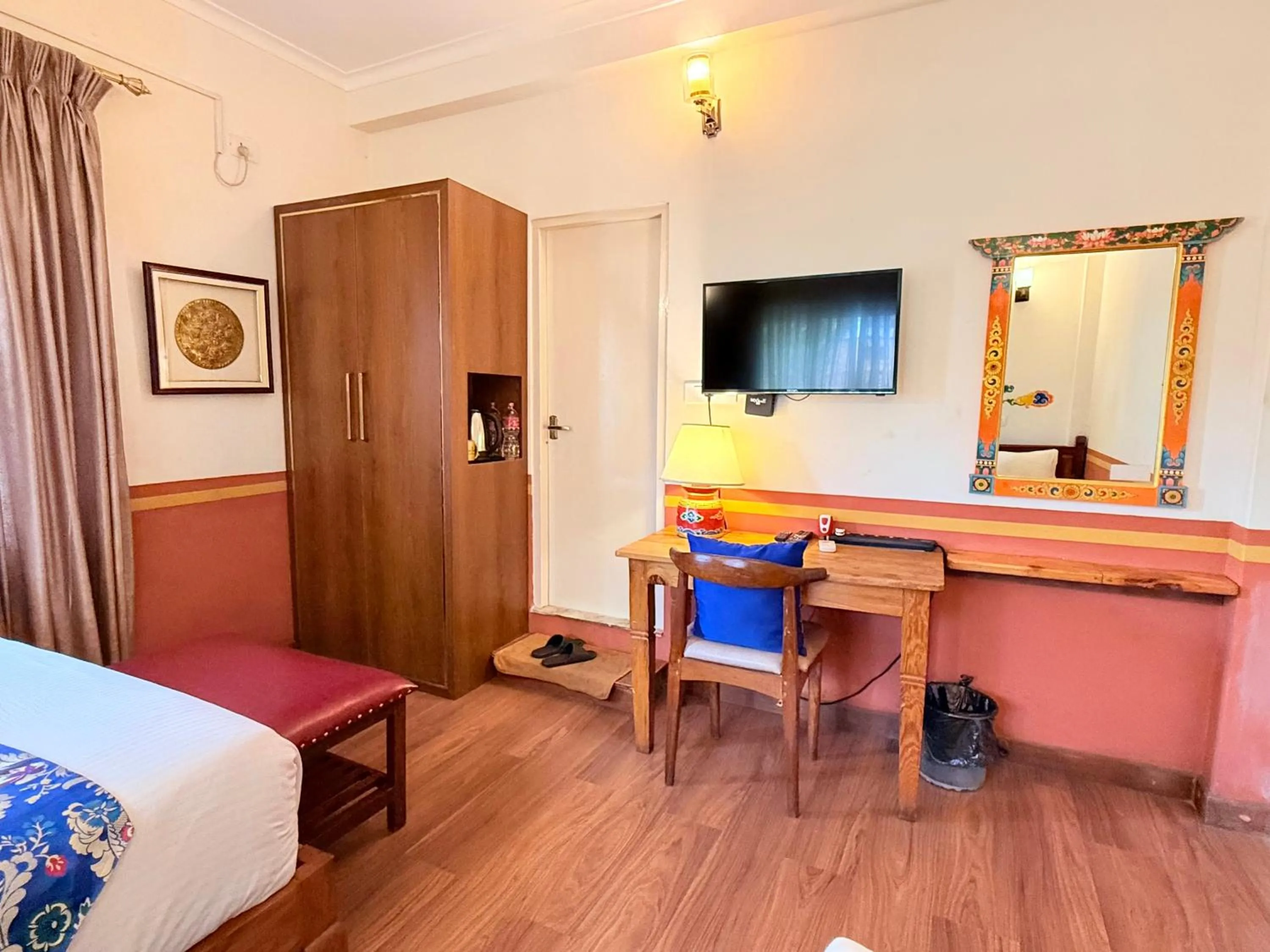 Bed in Three Jewels Boutique Hotel