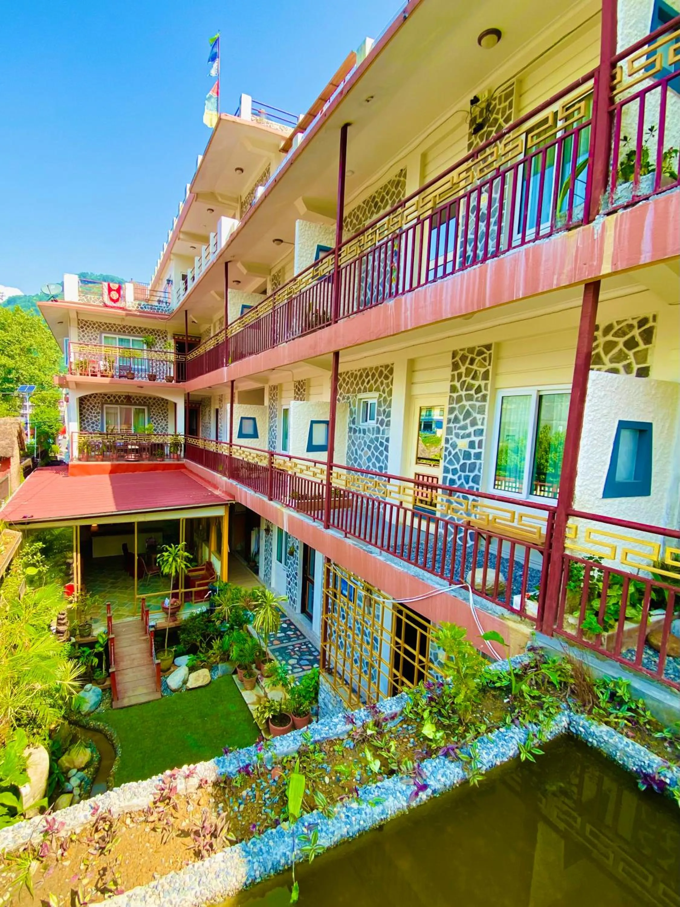 Three Jewels Boutique Hotel