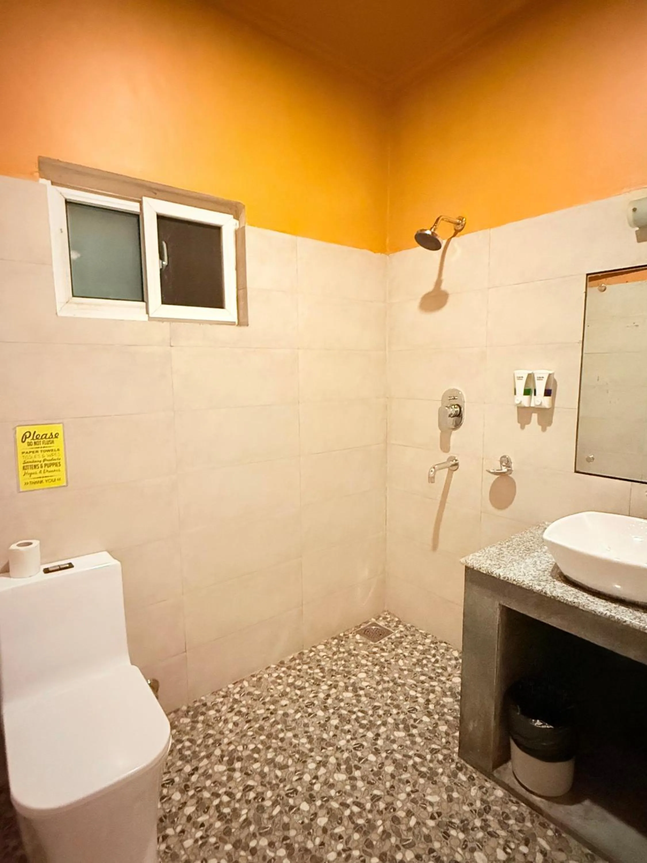 Three Jewels Boutique Hotel