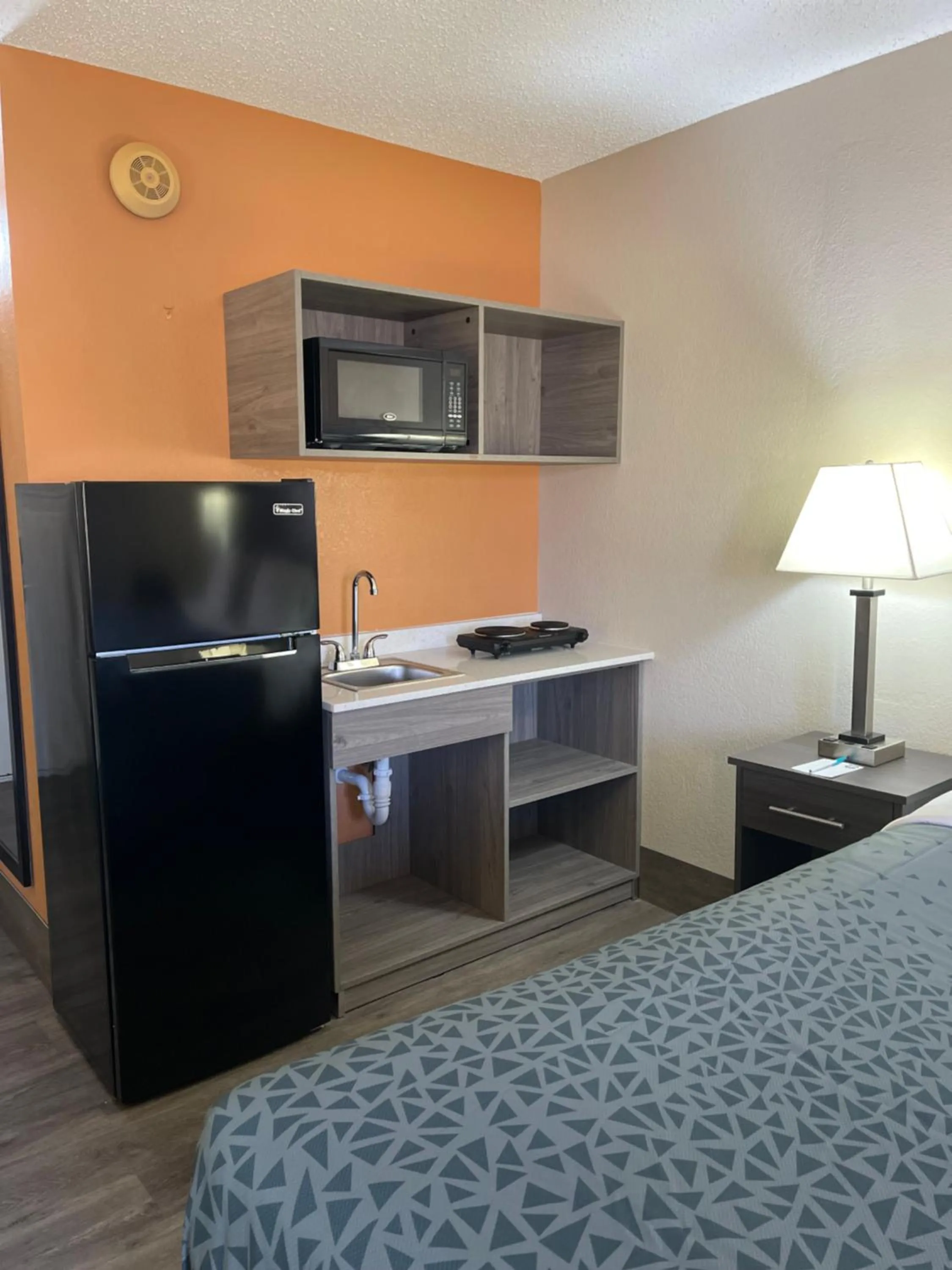 Suburban Studios Columbia Northwest