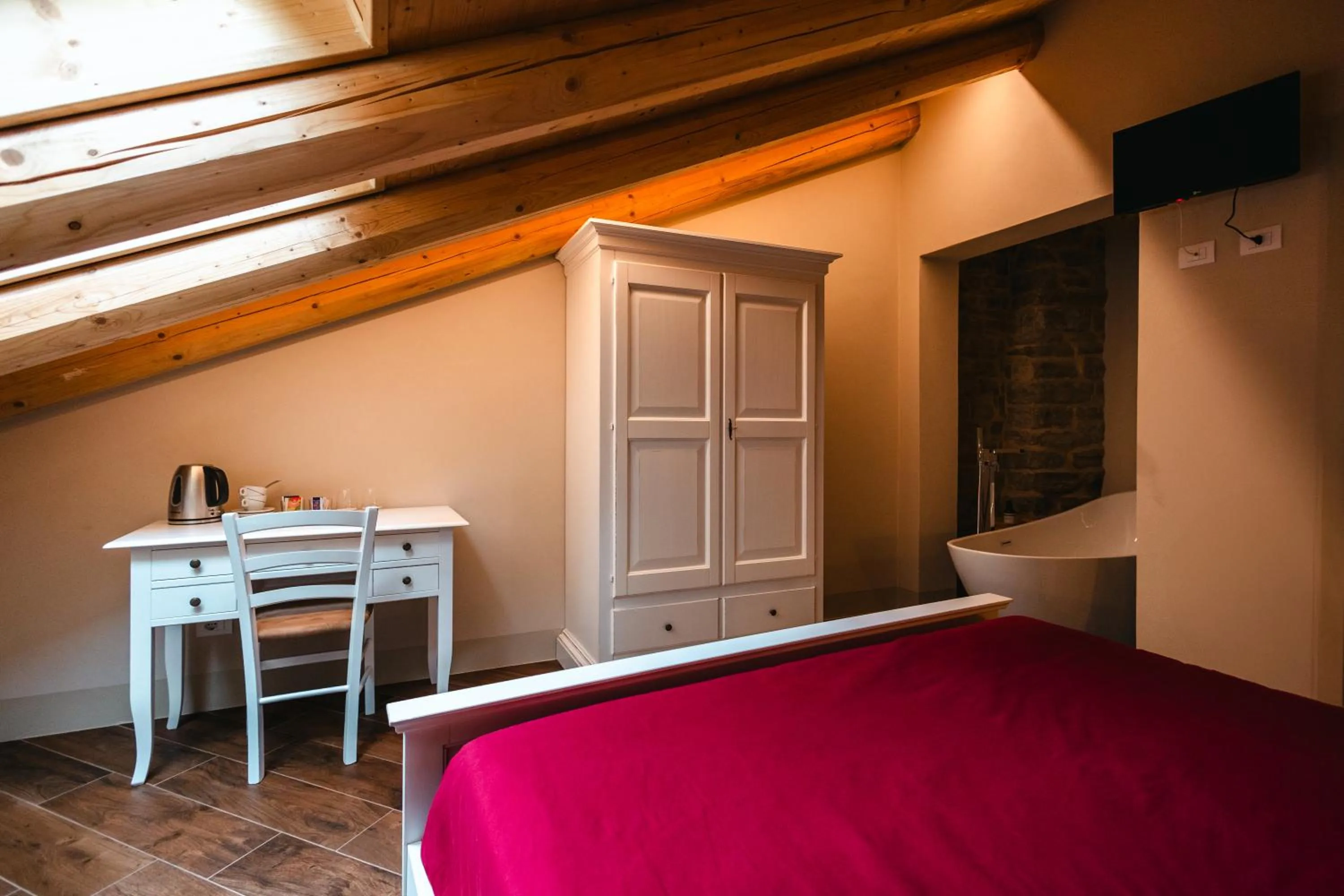 Bedroom, Bed in Albergo del Bramante