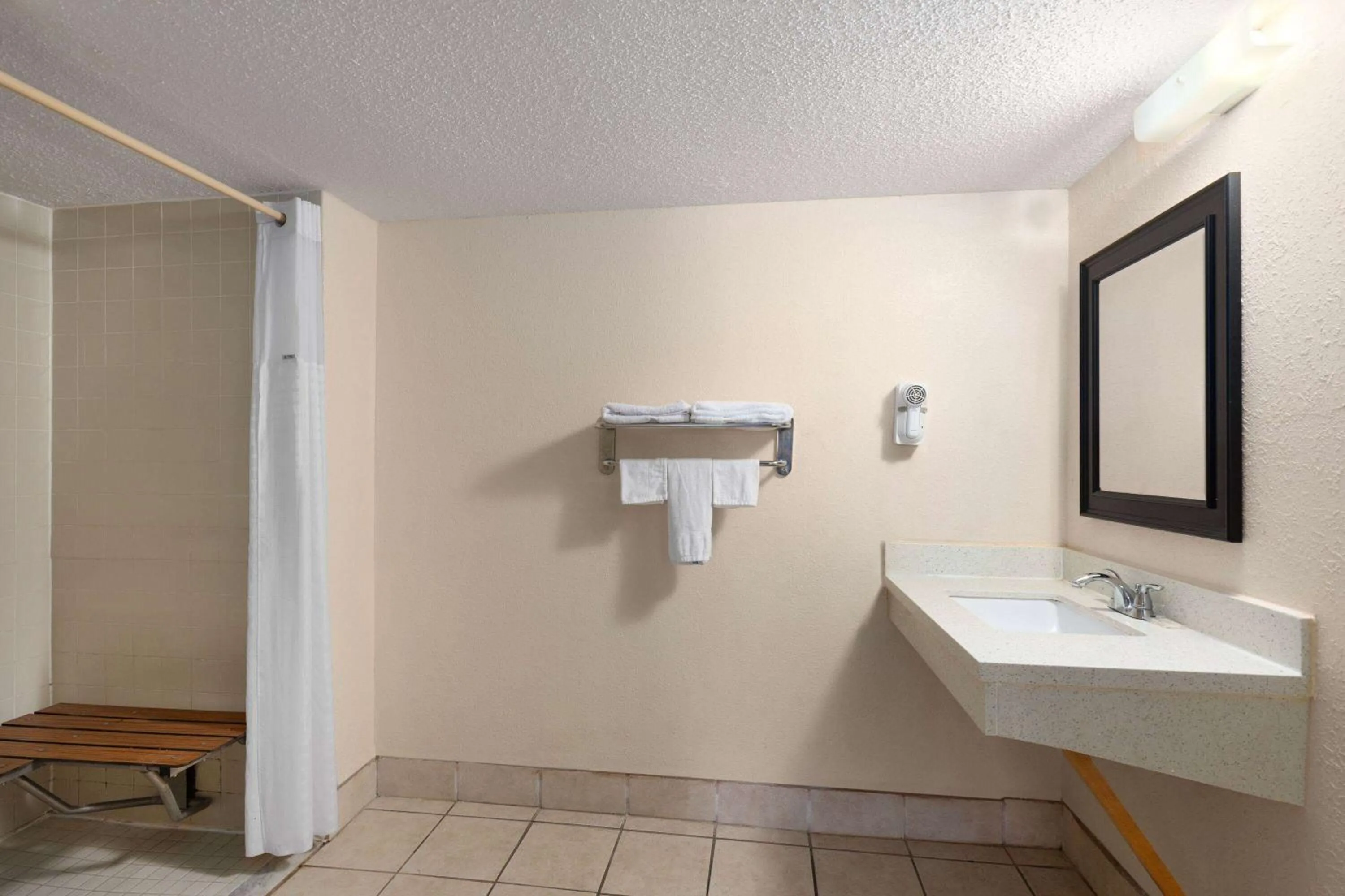 Shower in Super 8 by Wyndham Fort Mitchell Cincinnati Area