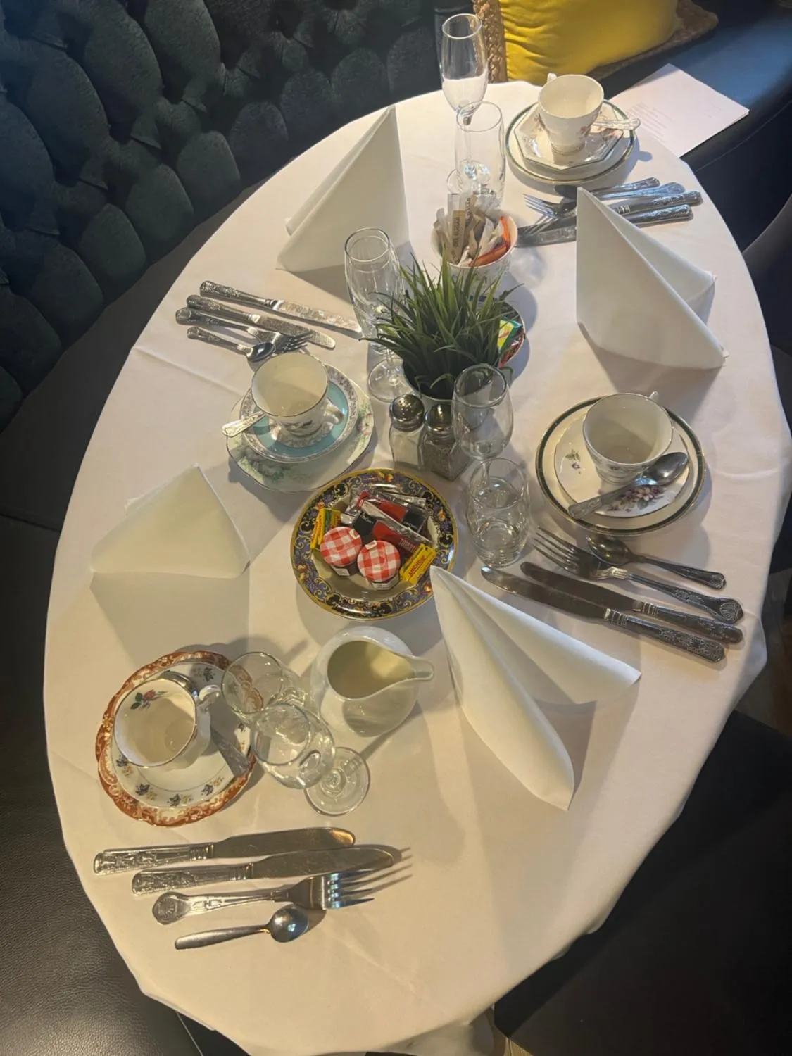 Food and drinks in The Royal Arms Bed & Breakfast