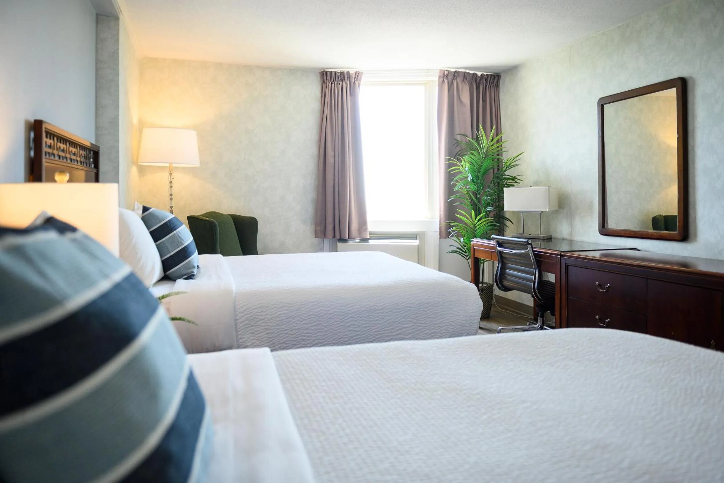 Bedroom, Bed in Rodd Grand Yarmouth