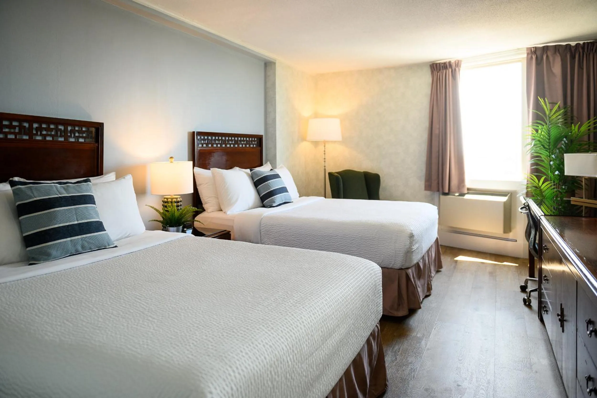 Bedroom, Bed in Rodd Grand Yarmouth