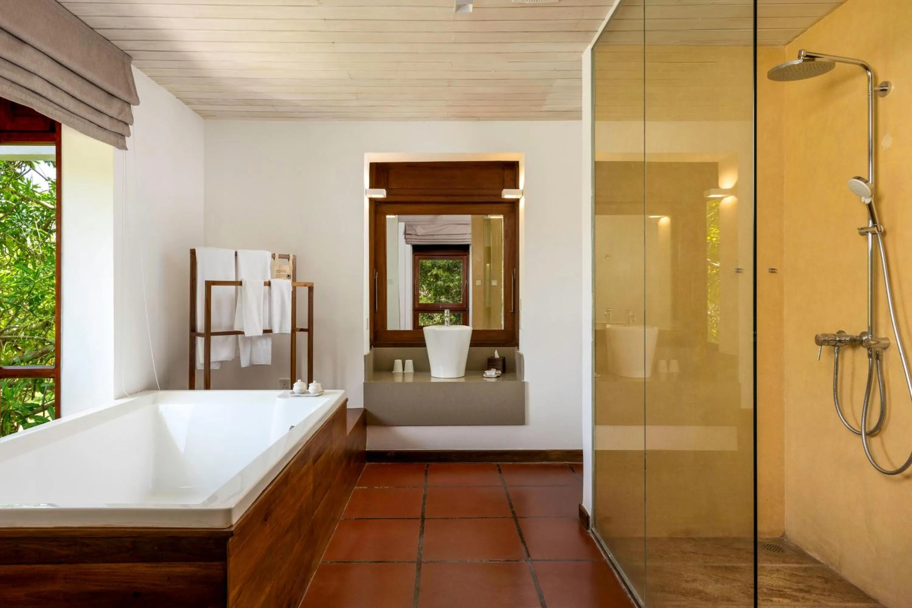 Bathroom, Bed in Jetwing Lagoon Wellness, A Luxury Reserve - Adults Only