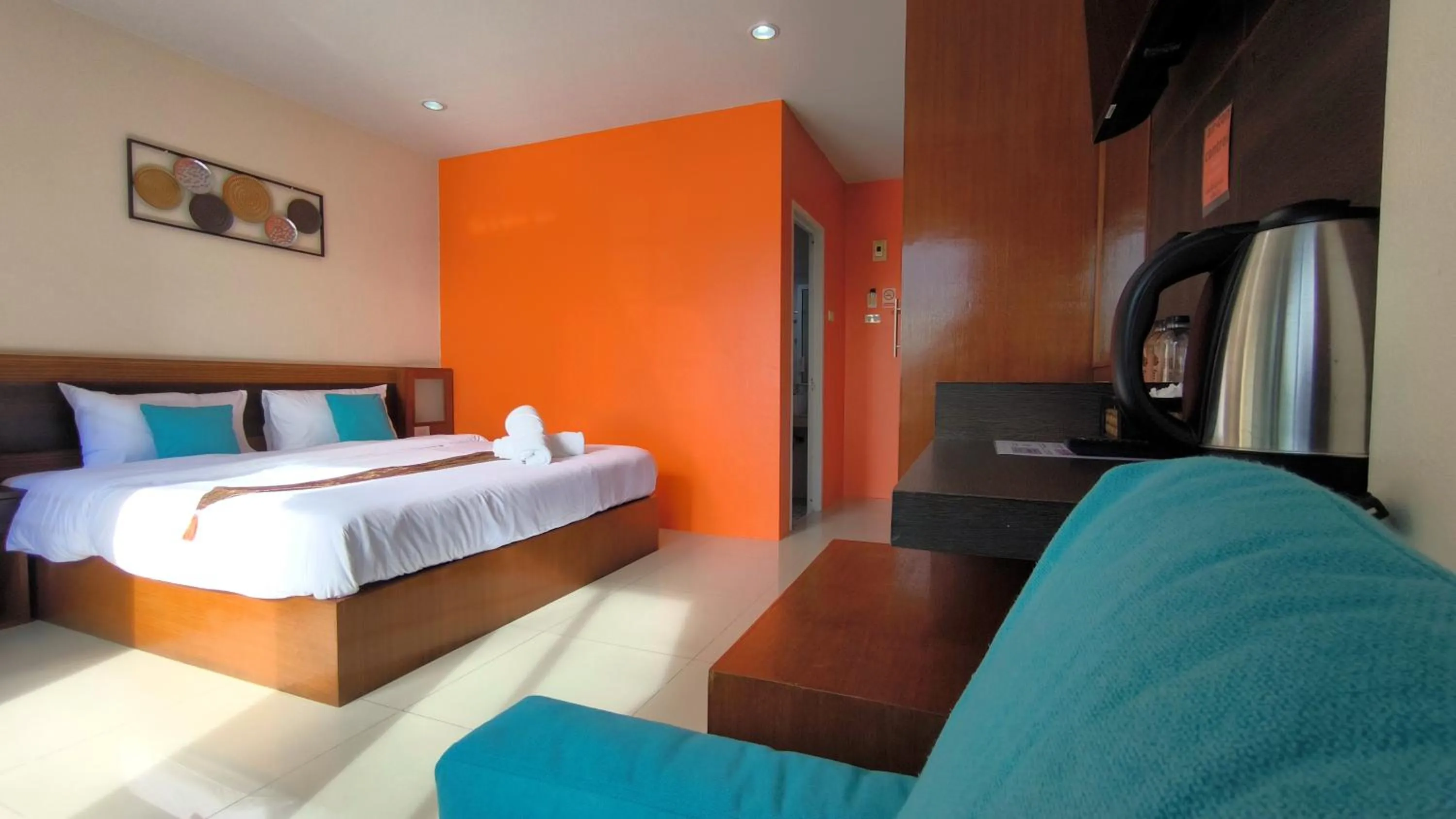 Bedroom, Bed in Lucky Buako Hotel Patong