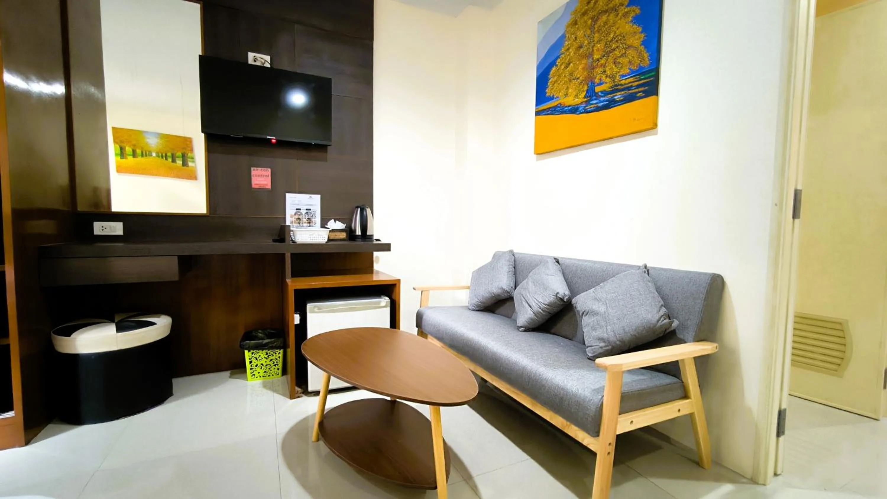 Bedroom in Lucky Buako Hotel Patong