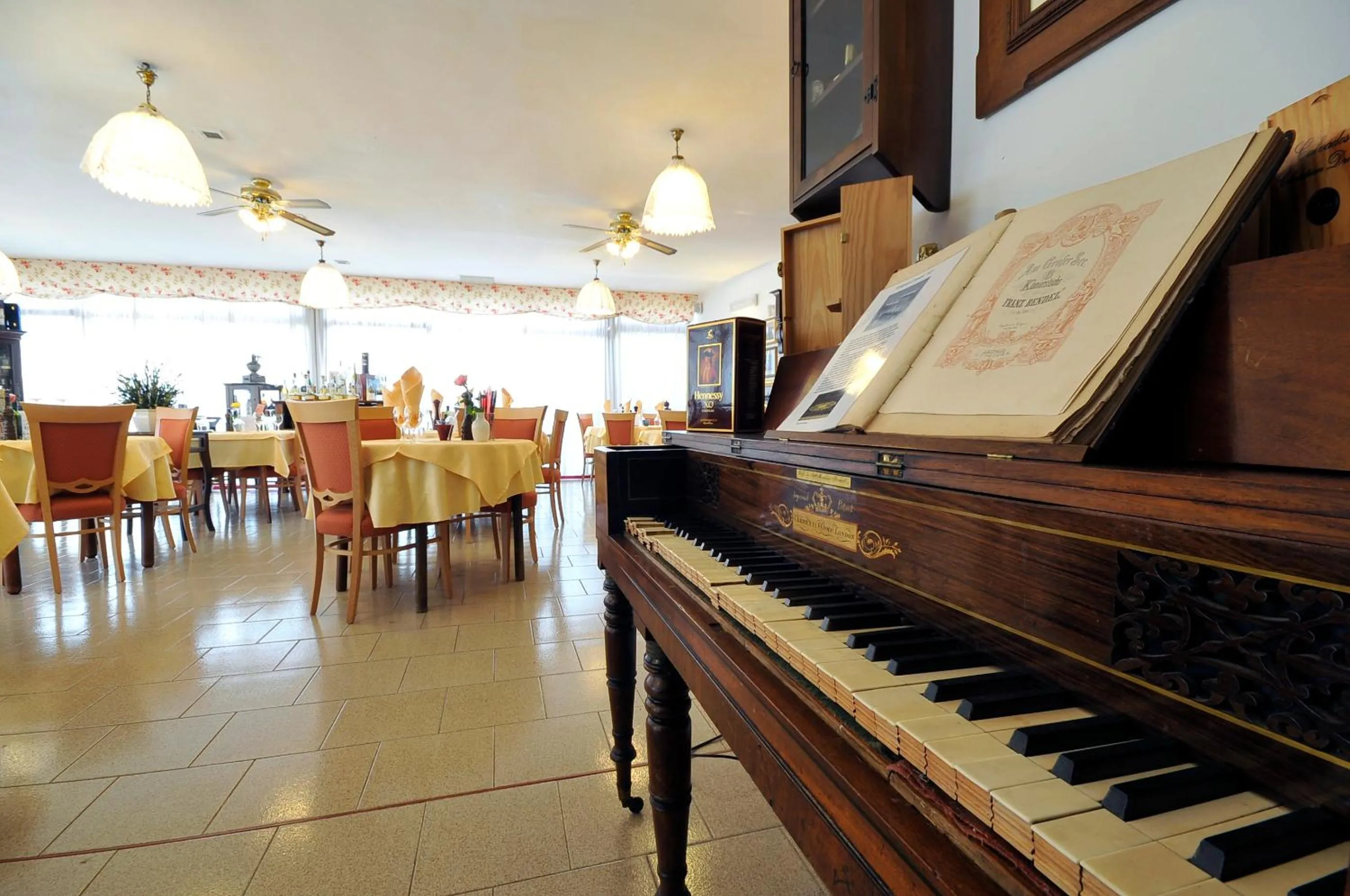 Restaurant/places to eat in Ai Campi Di Marcello Hotel