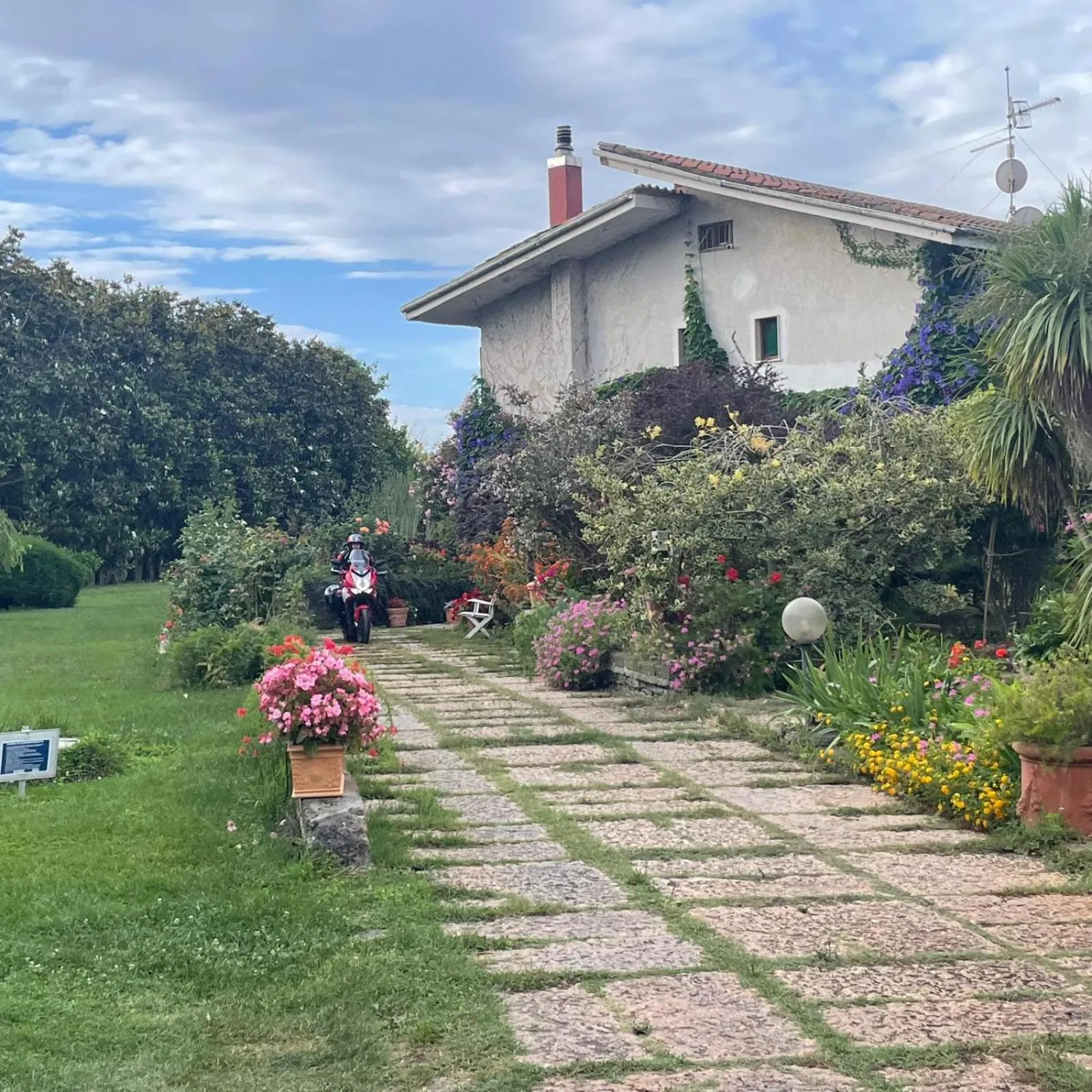 Parking in B&B Villa Sans Souci