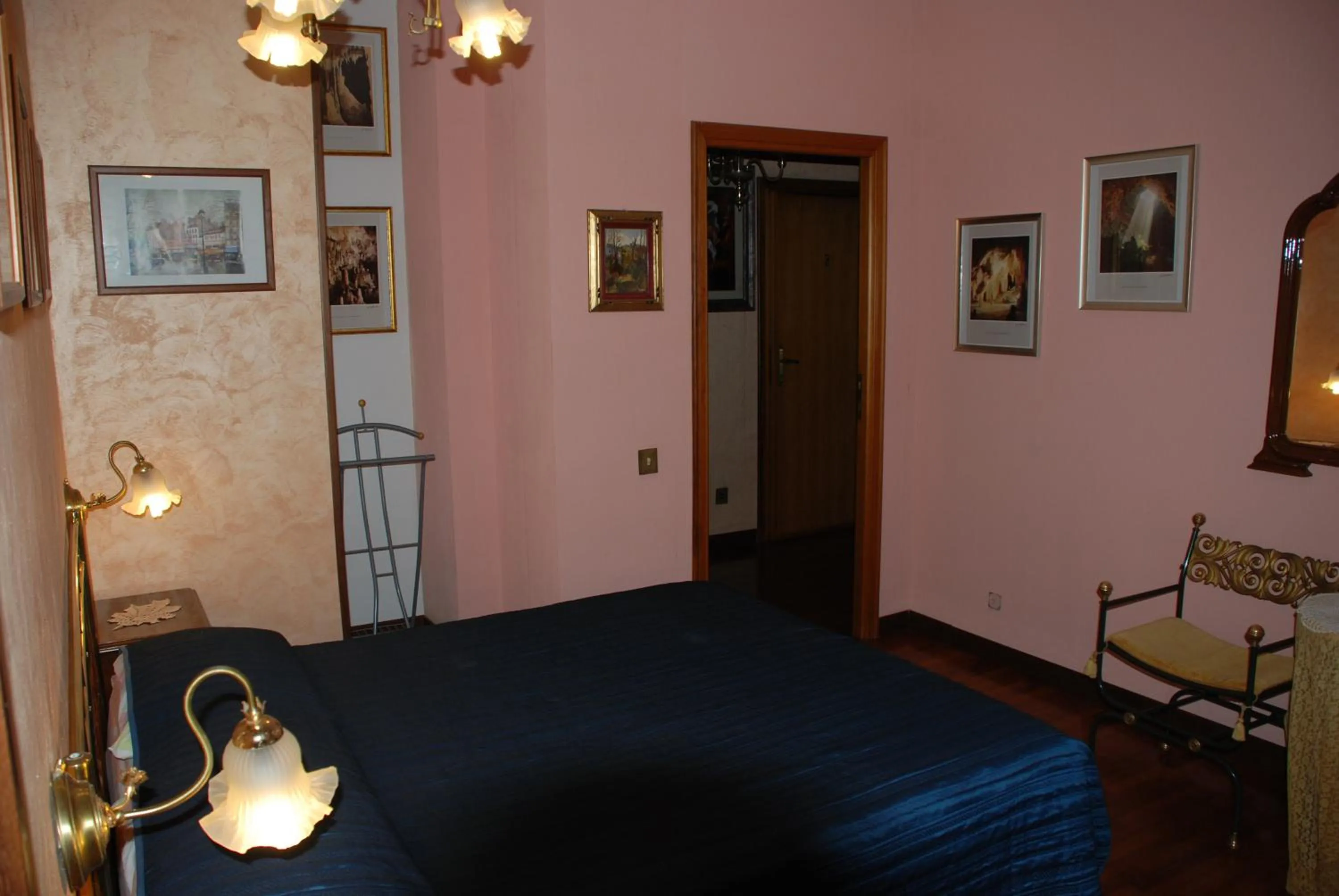 Photo of the whole room, Bed in B&B Villa Sans Souci