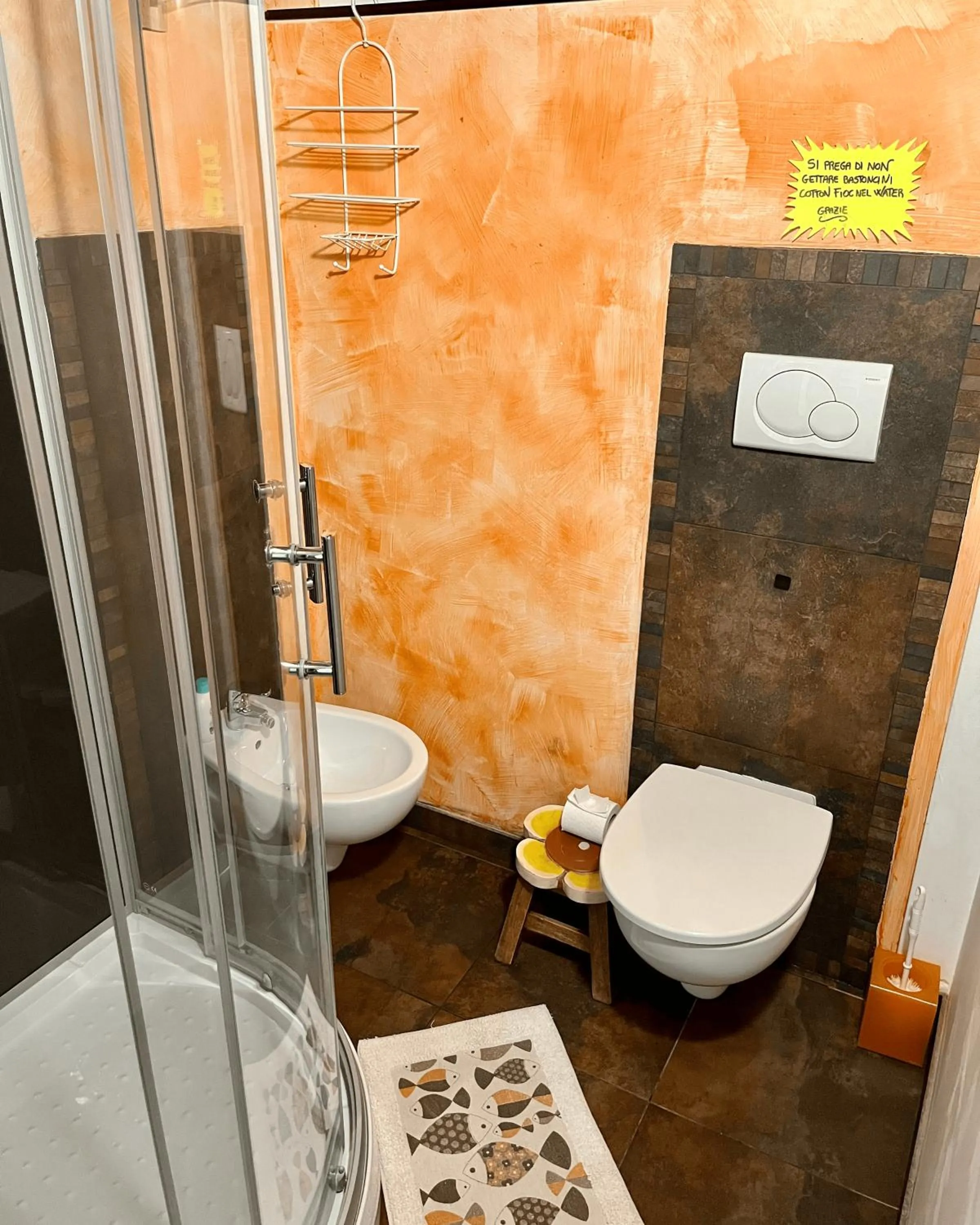 Shower in Country Home B&B Il Melo