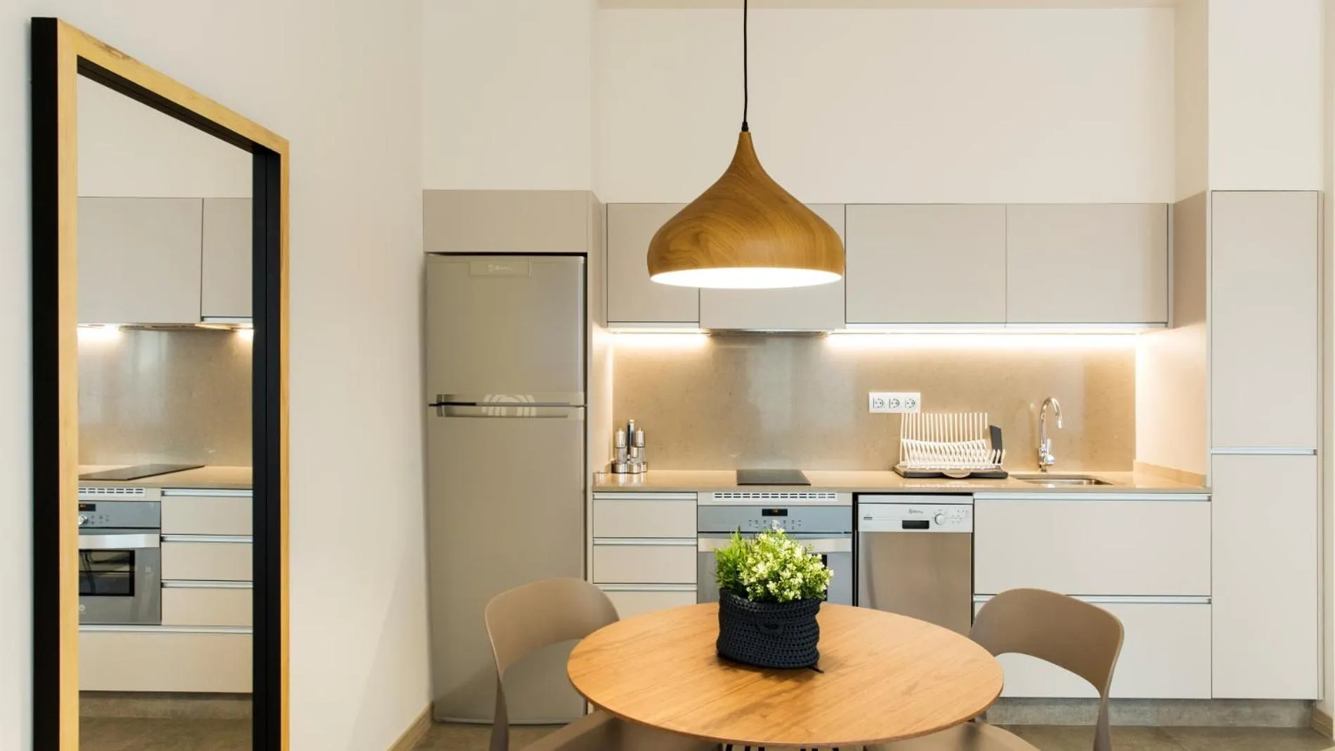 Fisa Rentals Ramblas Apartments