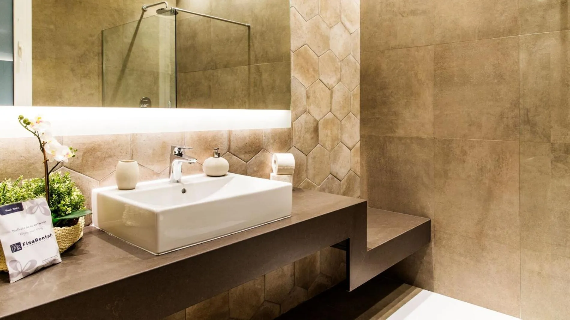 Fisa Rentals Ramblas Apartments