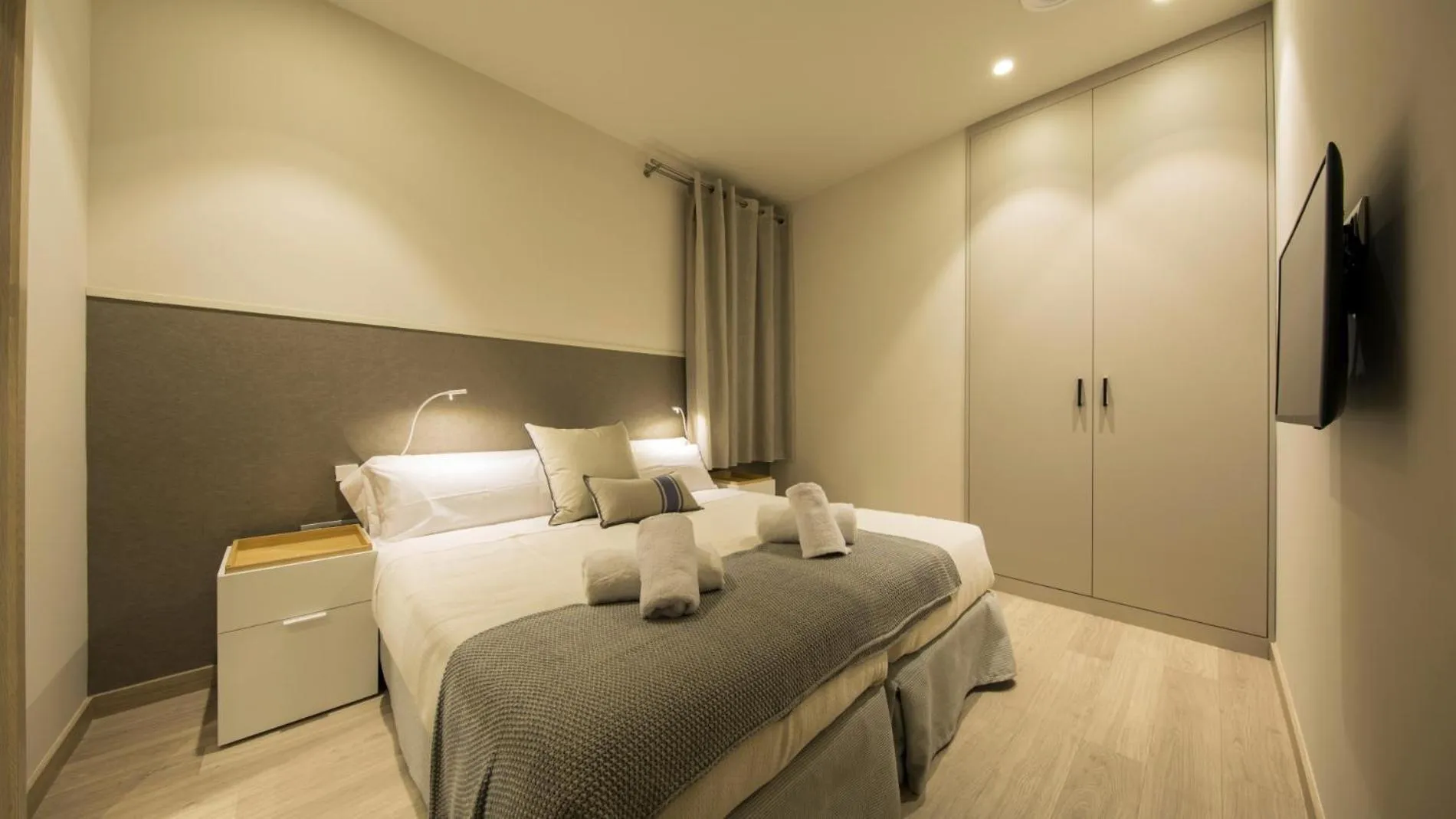 Bed in Fisa Rentals Ramblas Apartments