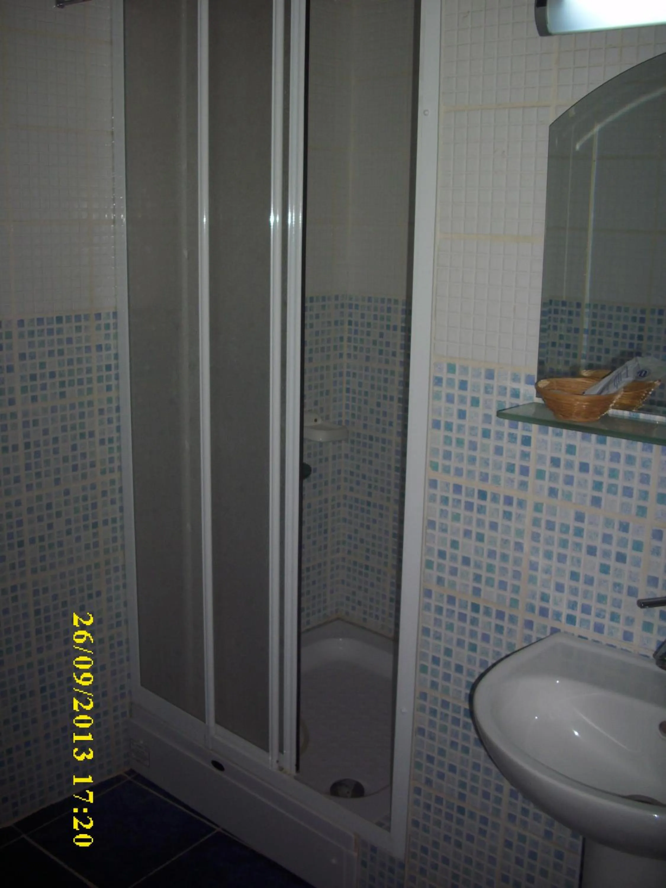 Bathroom in Saray Hotel