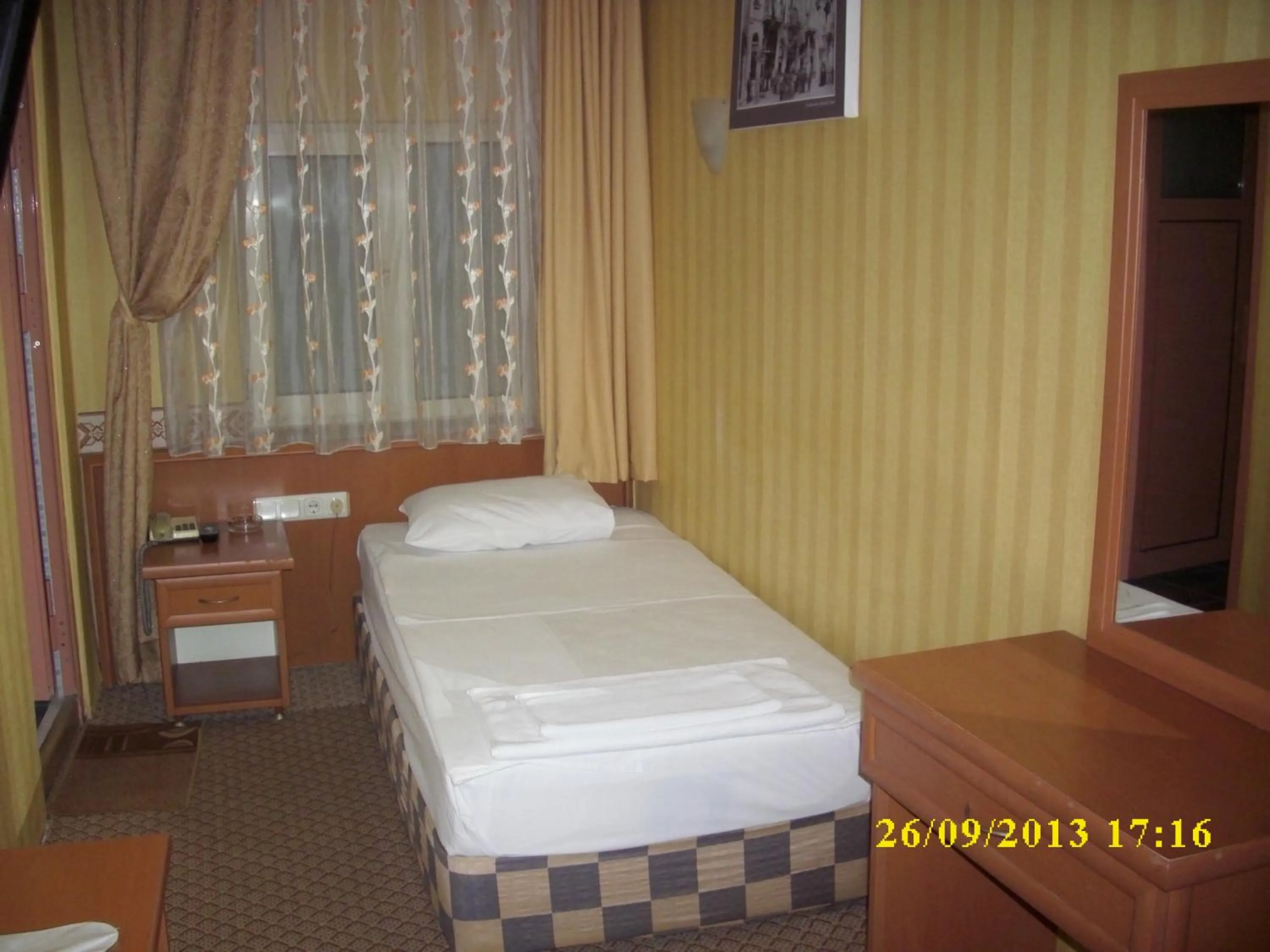 Photo of the whole room, Bed in Saray Hotel