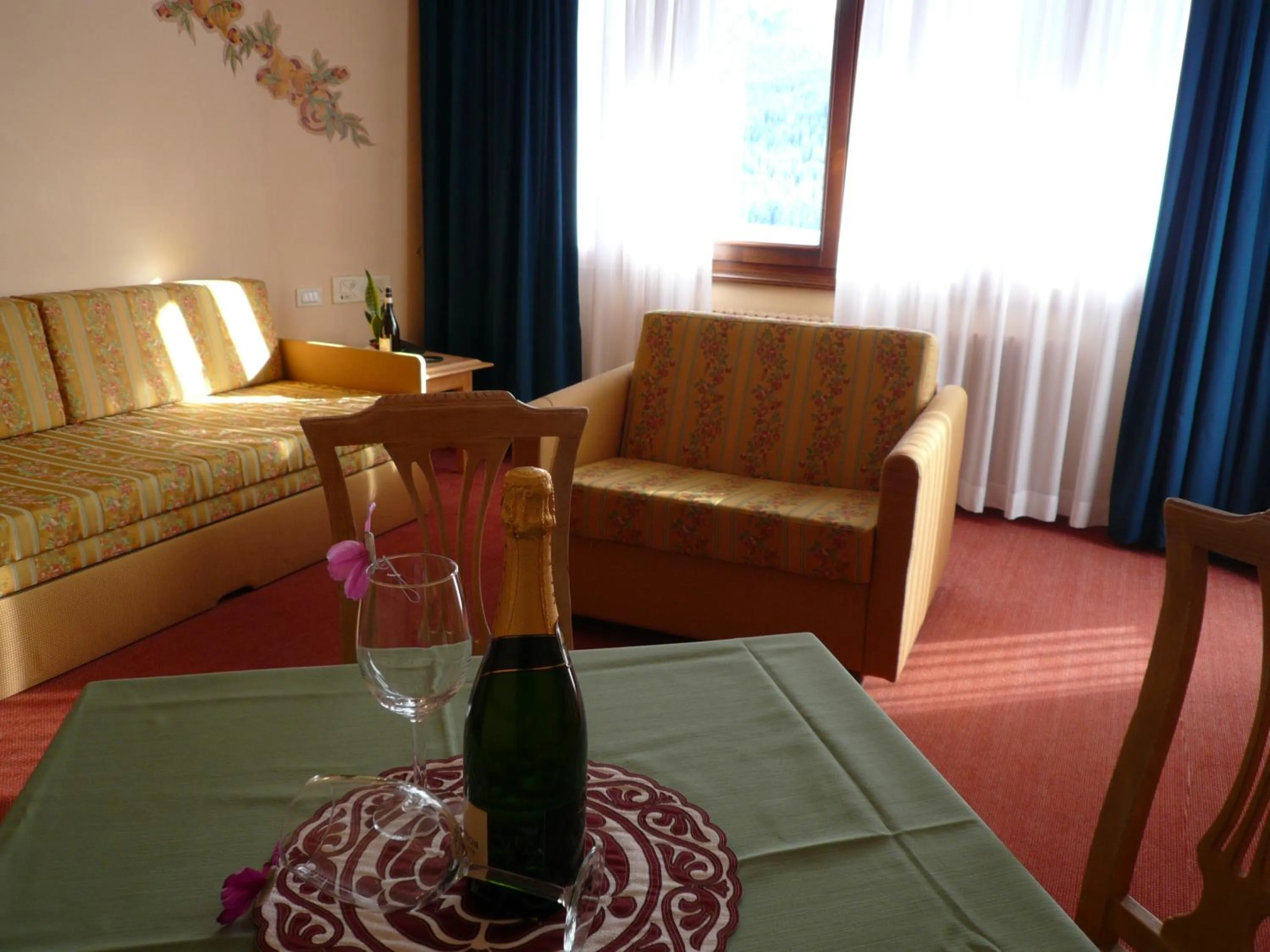 Living room in RTA Hotel Catturani