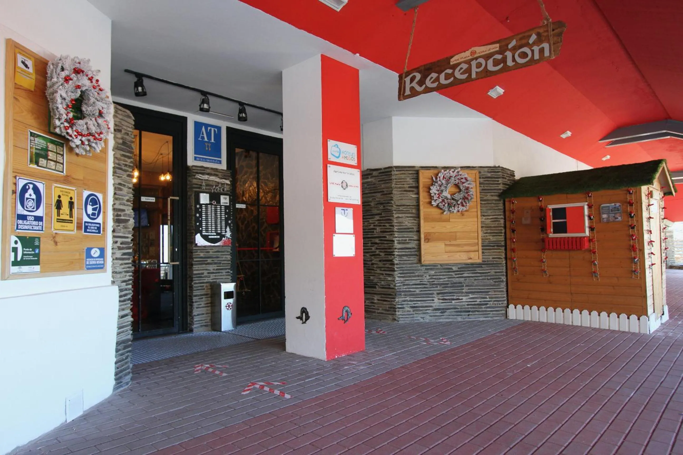 Facade/entrance in Inside Plaza Sierra Nevada