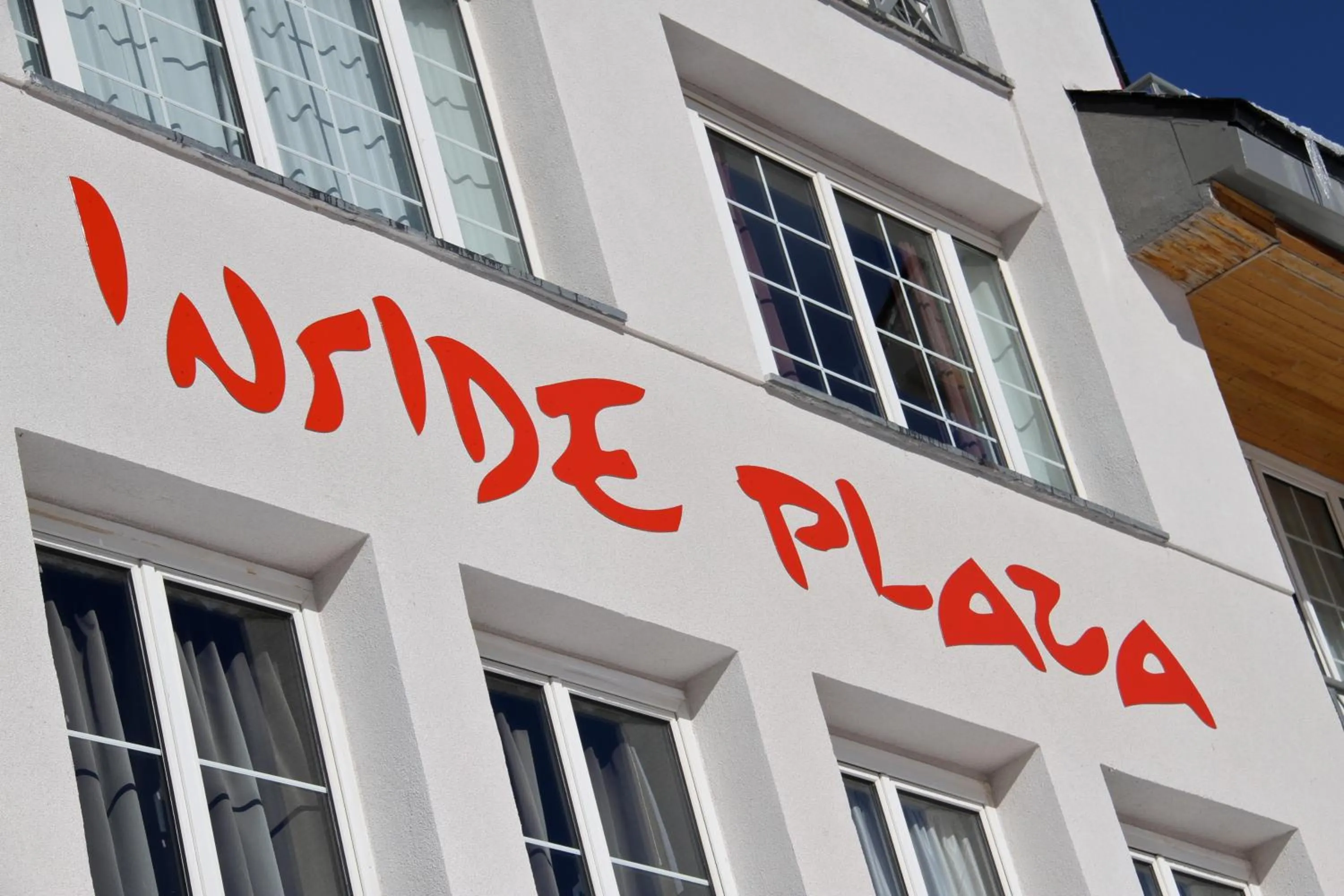 Property building in Inside Plaza Sierra Nevada