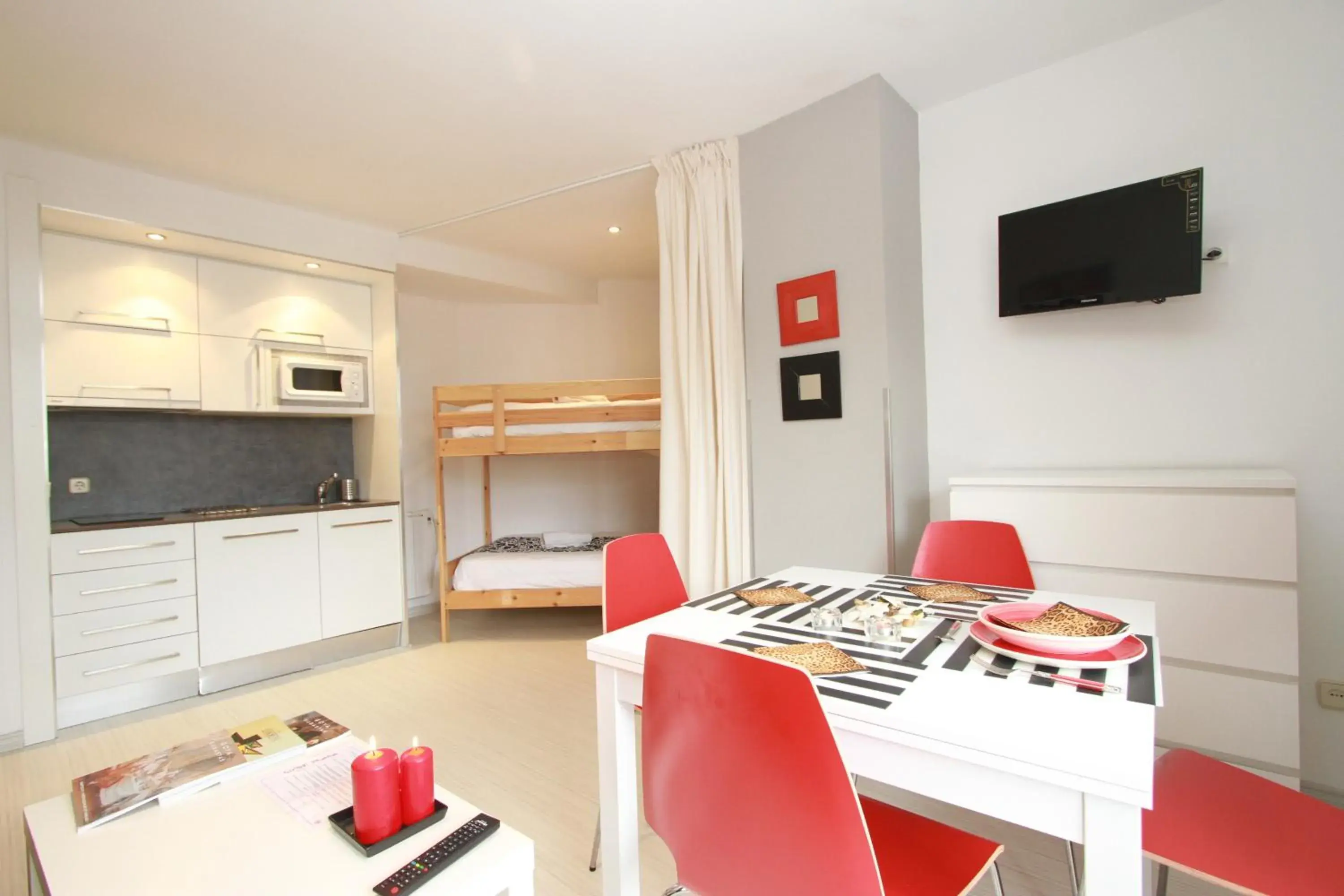 One-Bedroom Apartment with Bunk Bed in Inside Plaza Sierra Nevada One-Bedroom Apartment with Bunk Bed in Inside Plaza Sierra Nevada