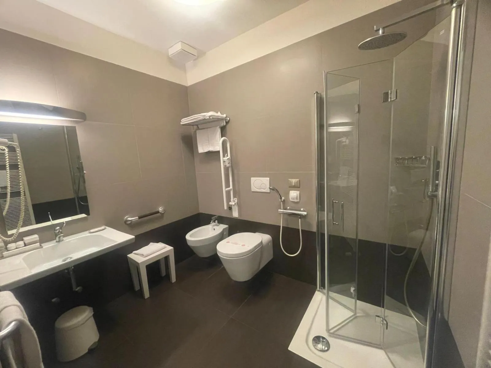 Bathroom in Hotel & Residence Cavalluccio Marino