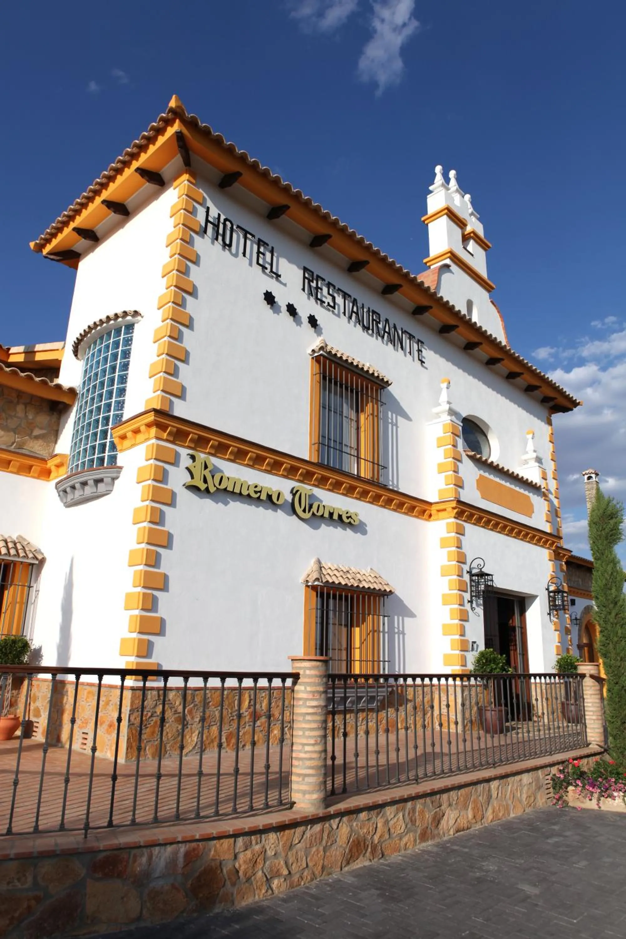 Facade/entrance in Hotel Rural Romero Torres