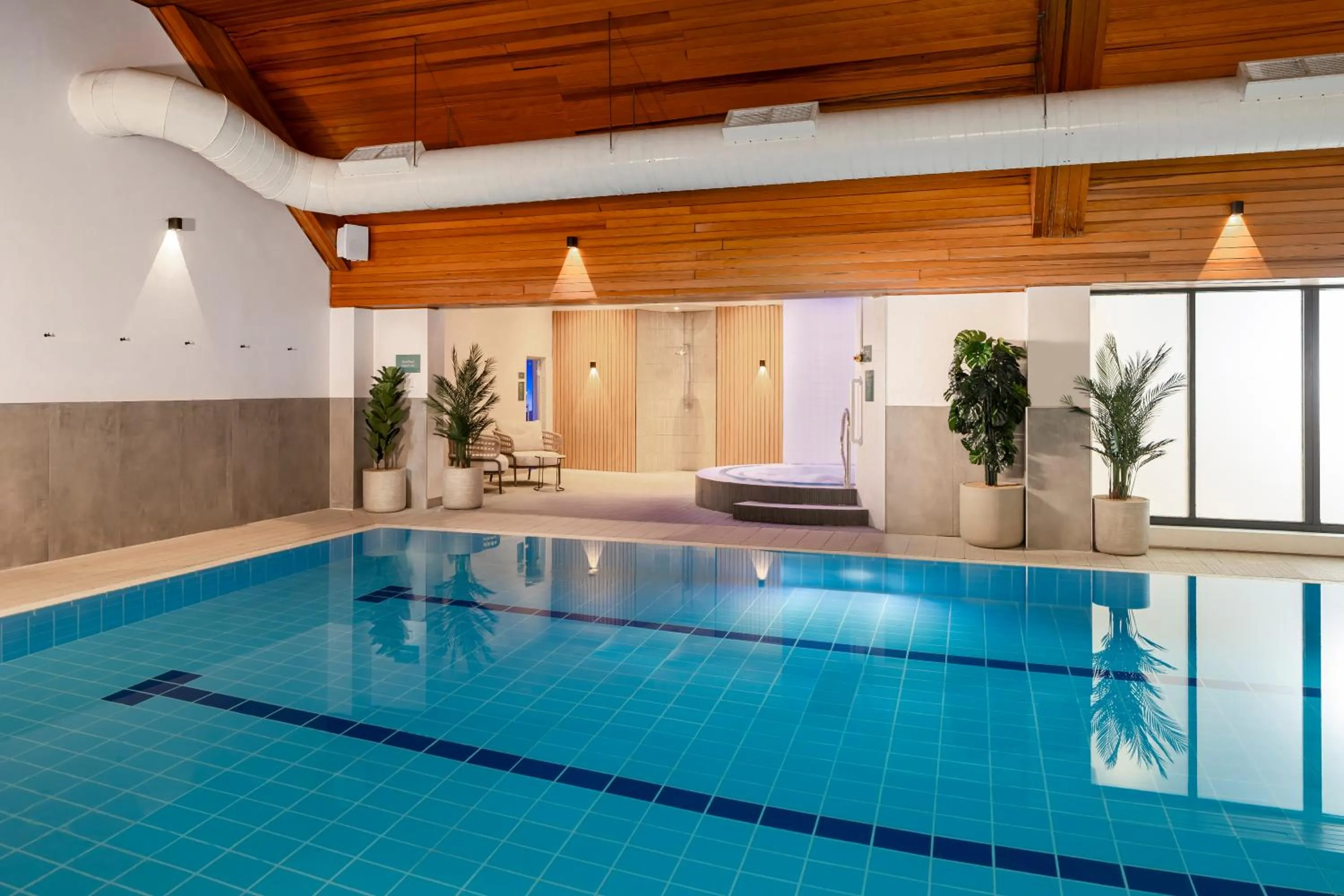 Swimming pool in voco Fareham - Solent by IHG