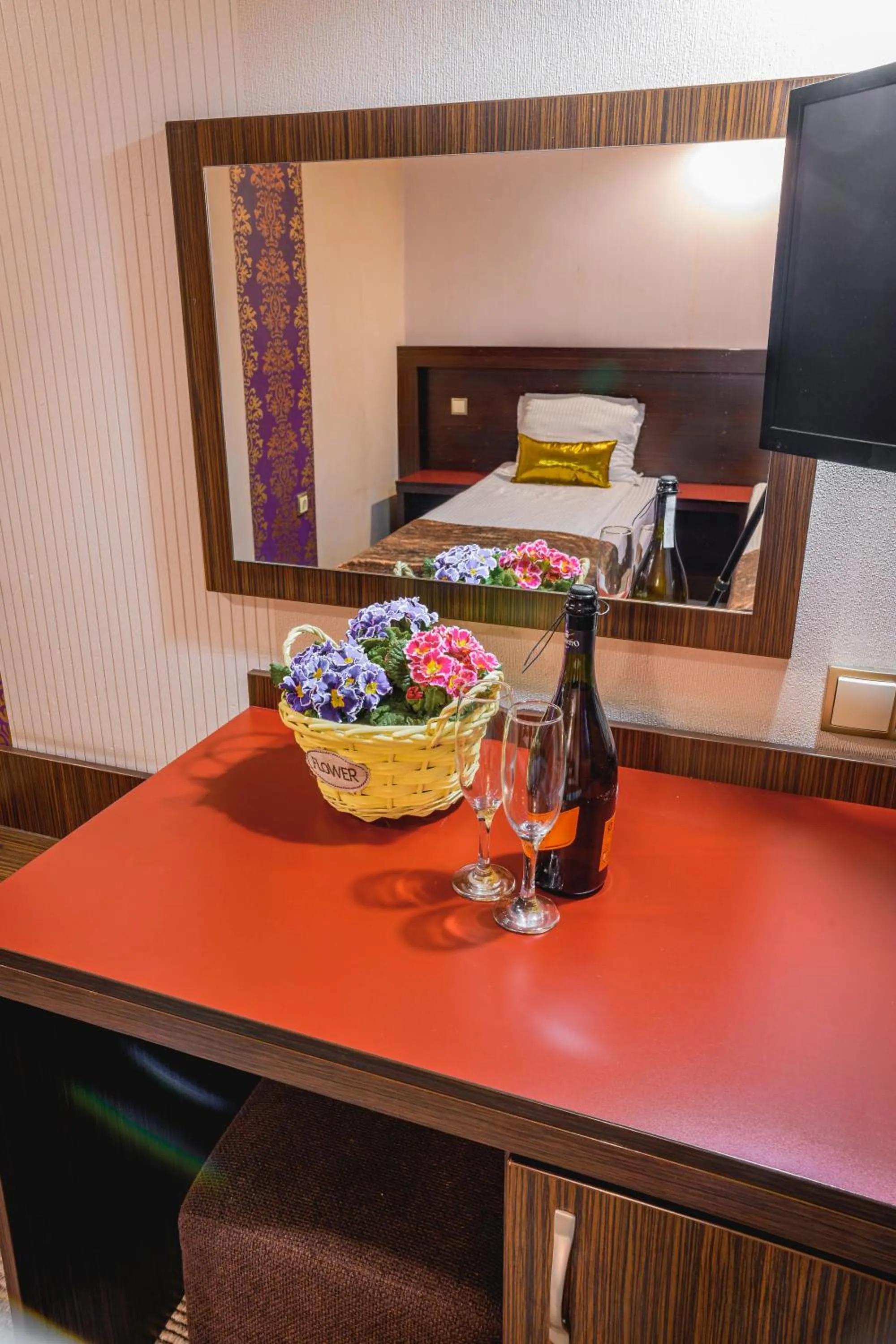 Bed in Eleganza Family Hotel - Free Parking