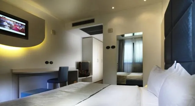 Photo of the whole room, Bed in Blu9 Hotel