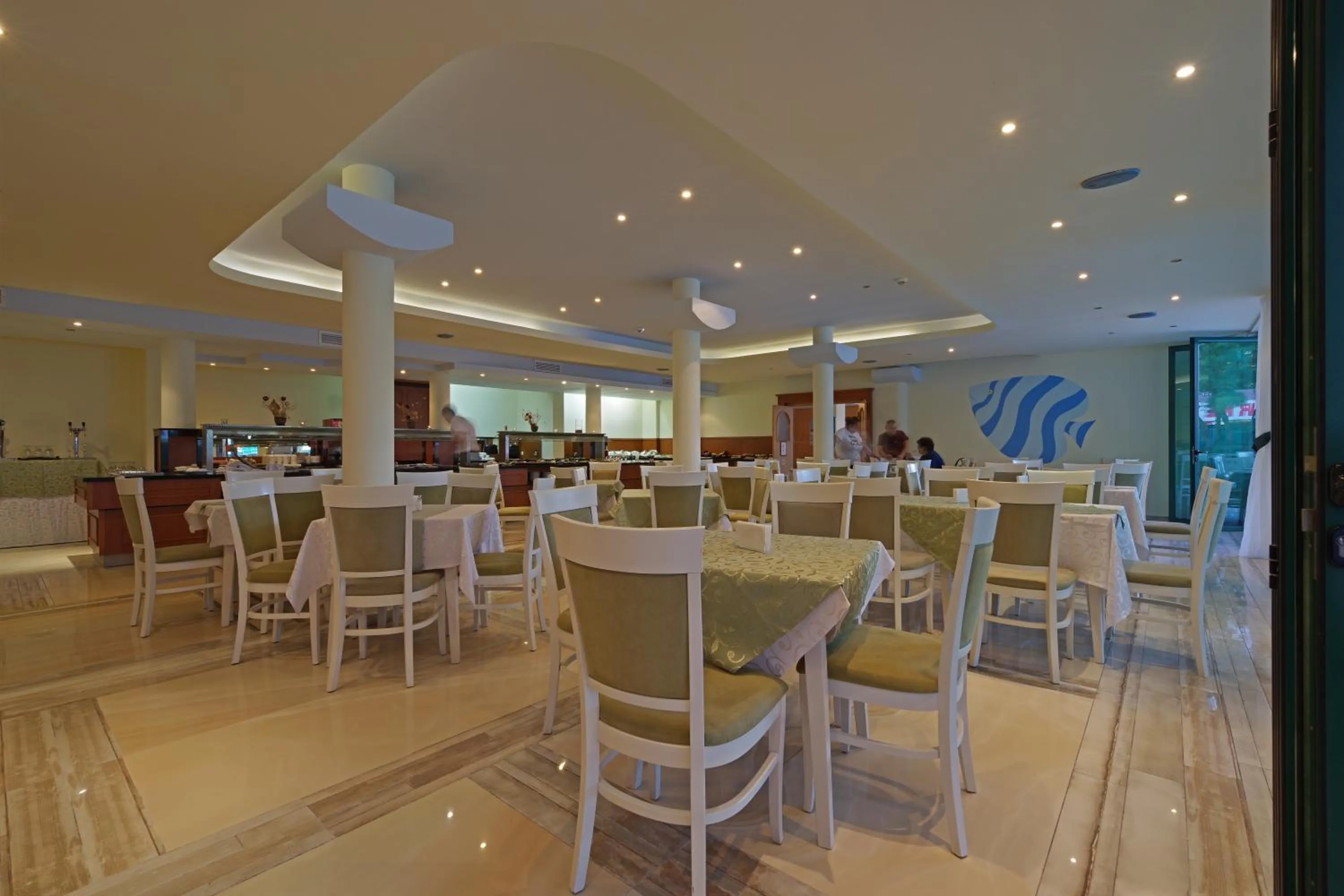 Restaurant/places to eat in Perla Plaza Hotel - All Inclusive